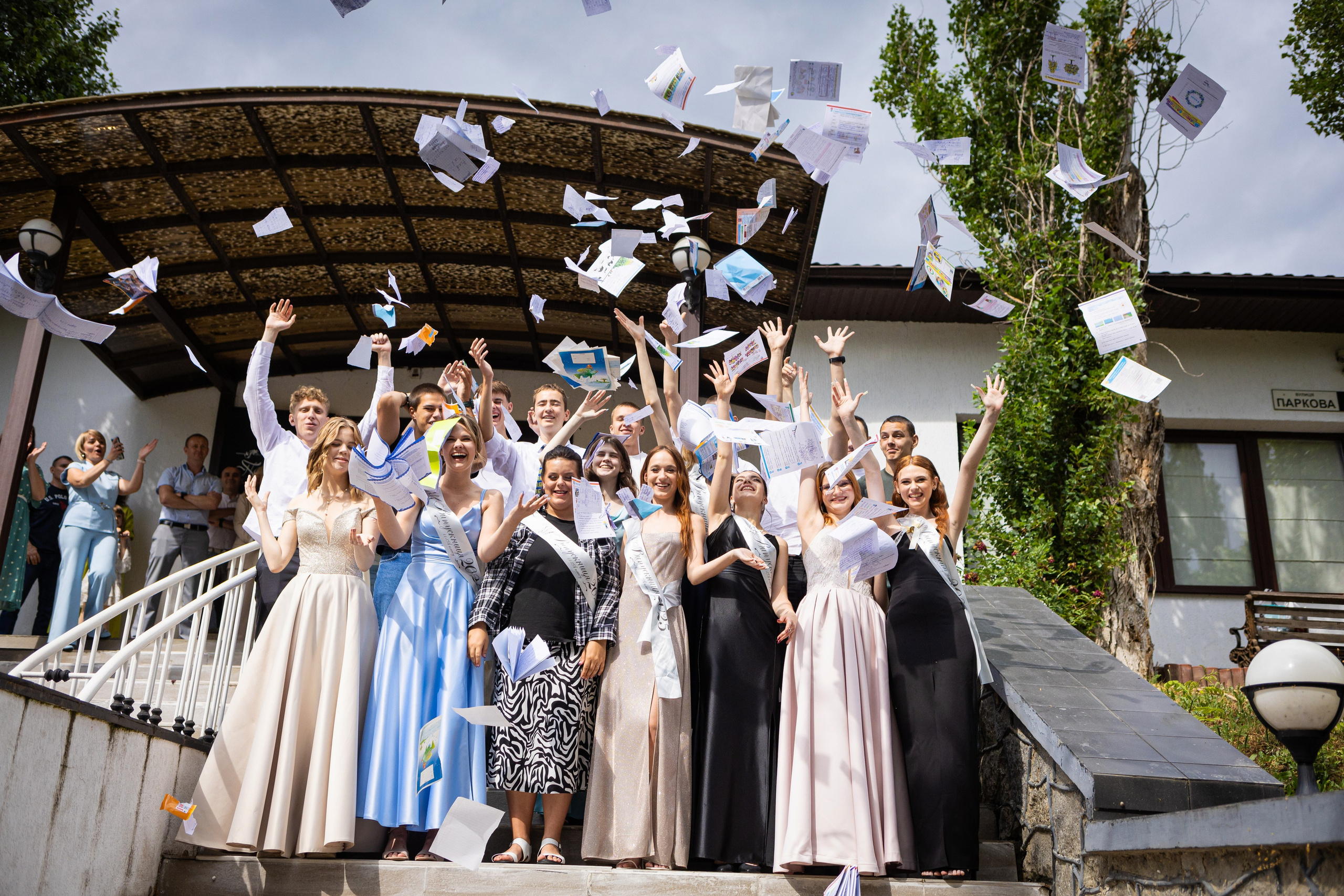 Пример фотосессии последний звонок и выпускной 11А, все в куче по очереди