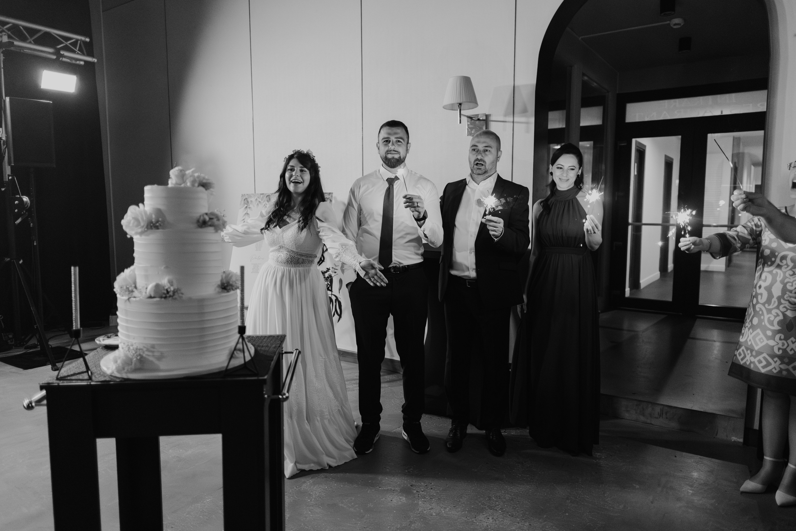 Flori & Cosmin. Main