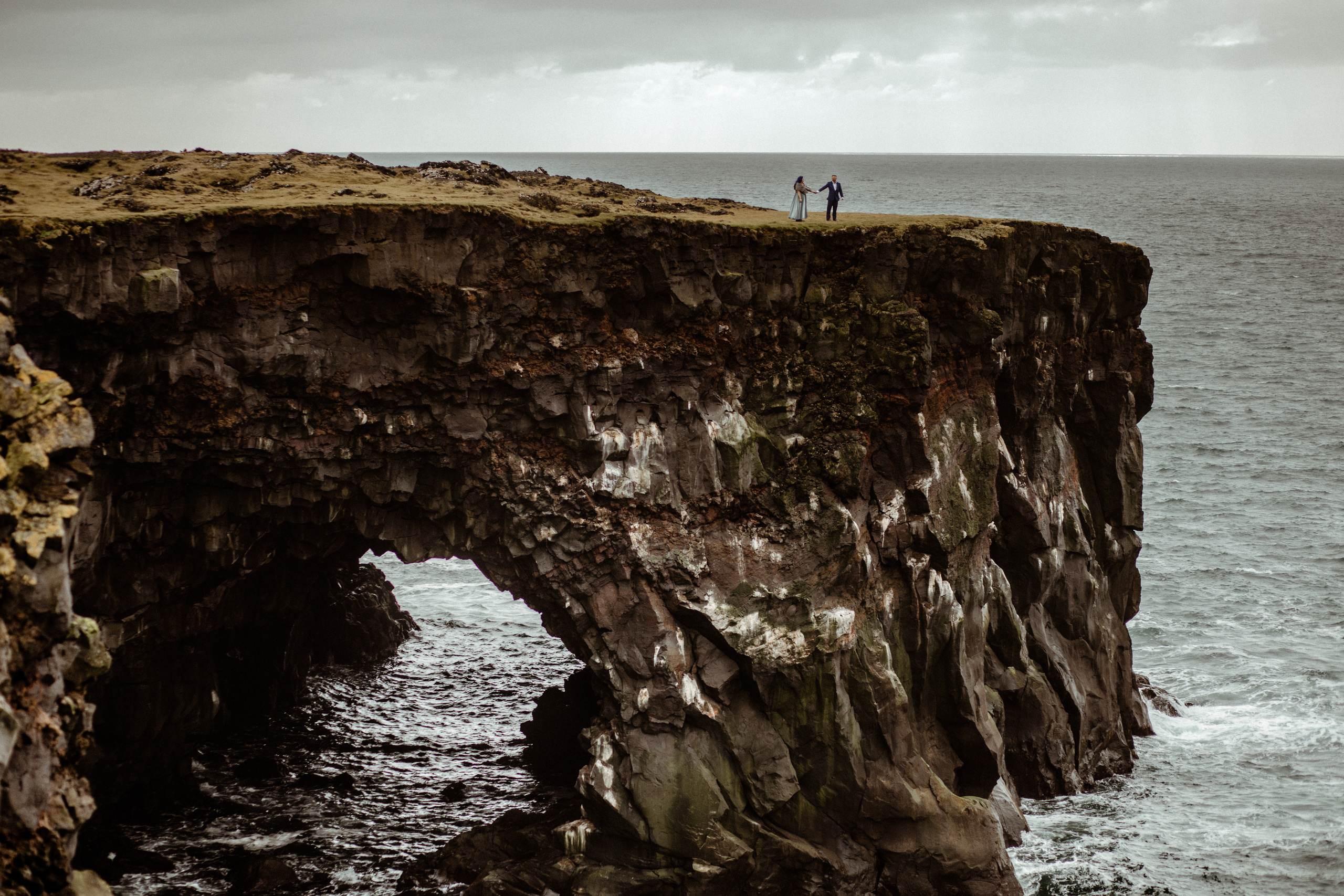 Caly+Seth. Iceland elopement photographer & videographer
