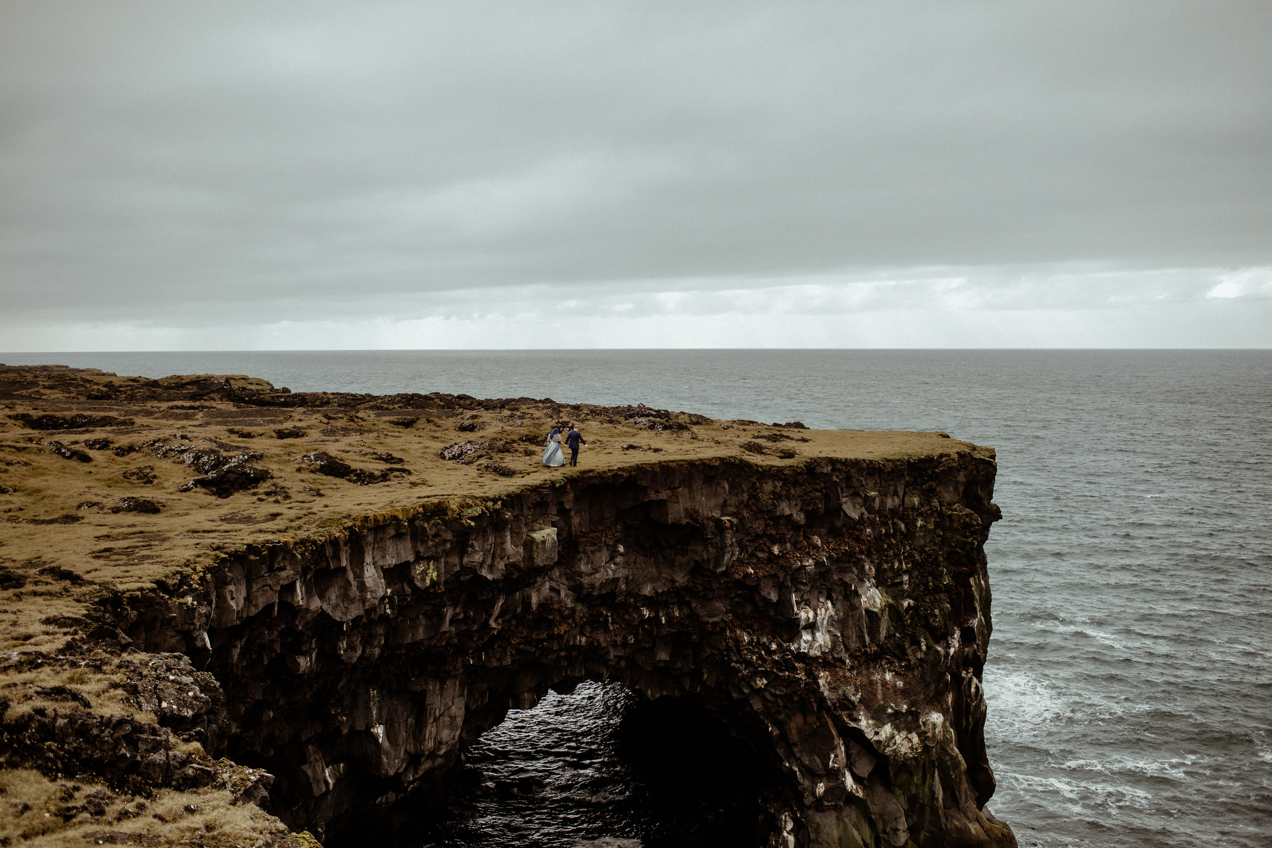 Caly+Seth. Iceland elopement photographer & videographer