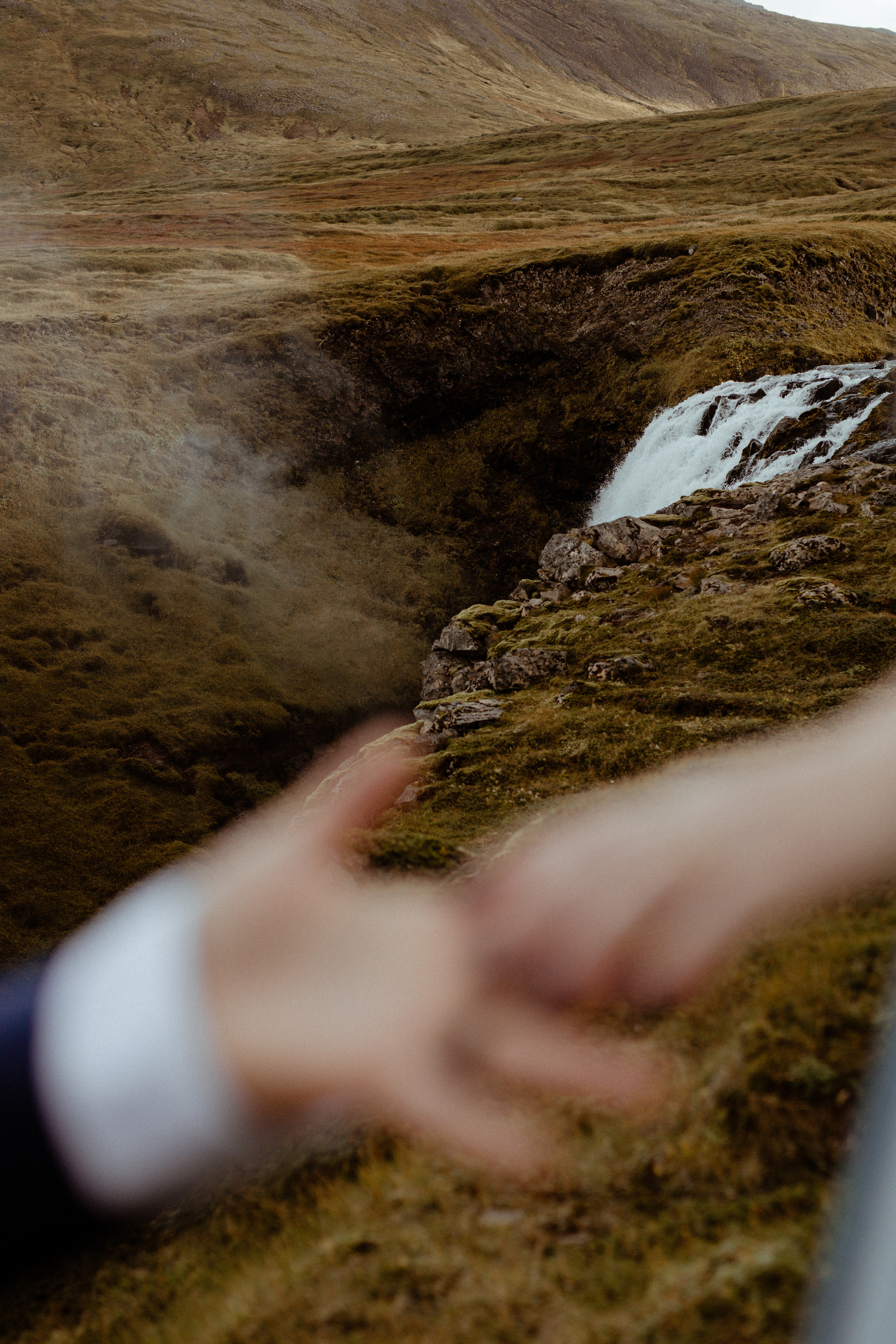 Caly+Seth. Iceland elopement photographer & videographer
