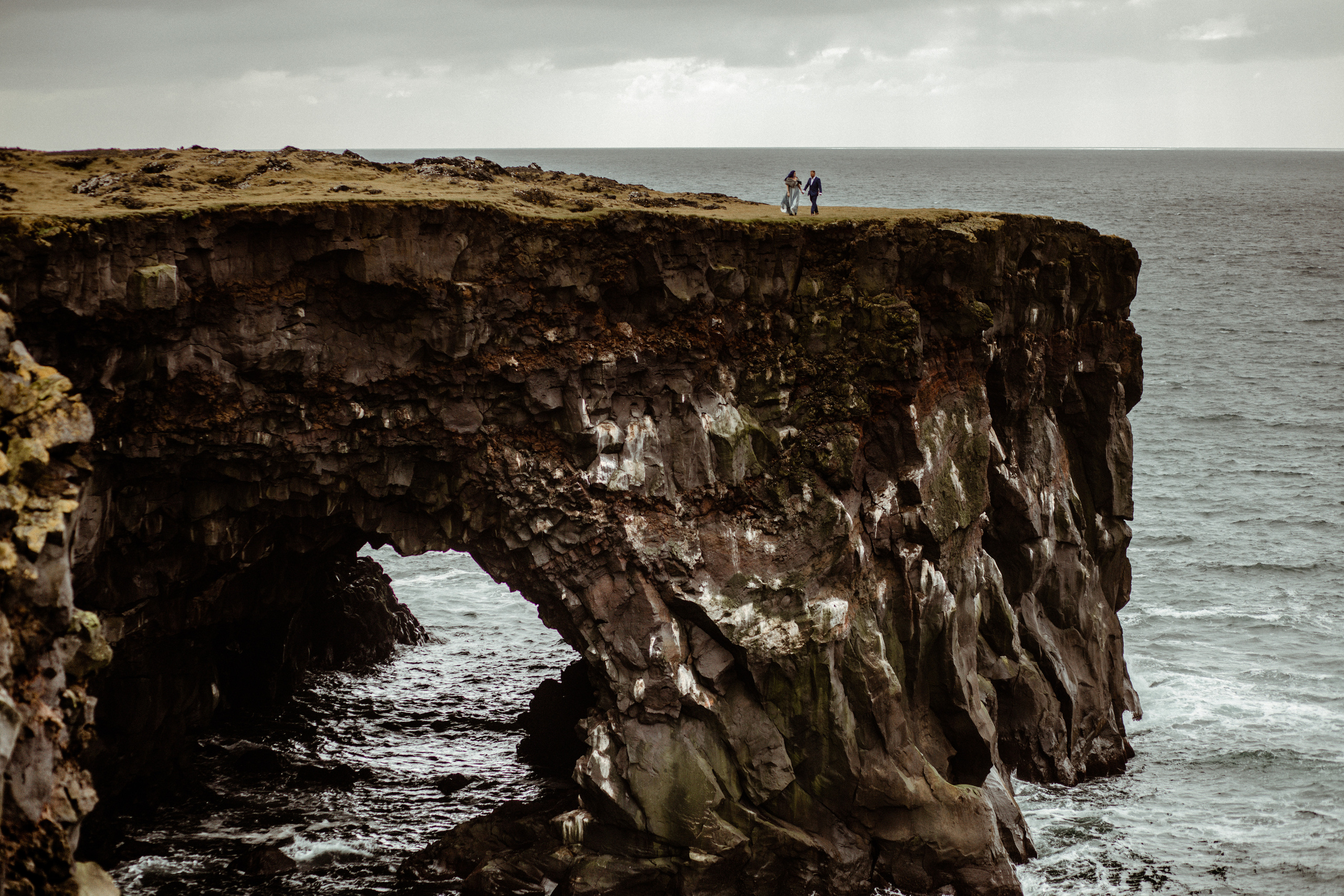 Caly+Seth. Iceland elopement photographer & videographer