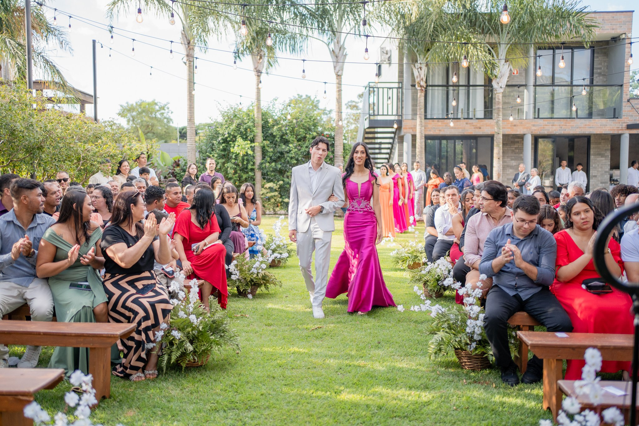 Larissa & Vinicius — Espaço Faveral / Aararaquara. Robson Colaço