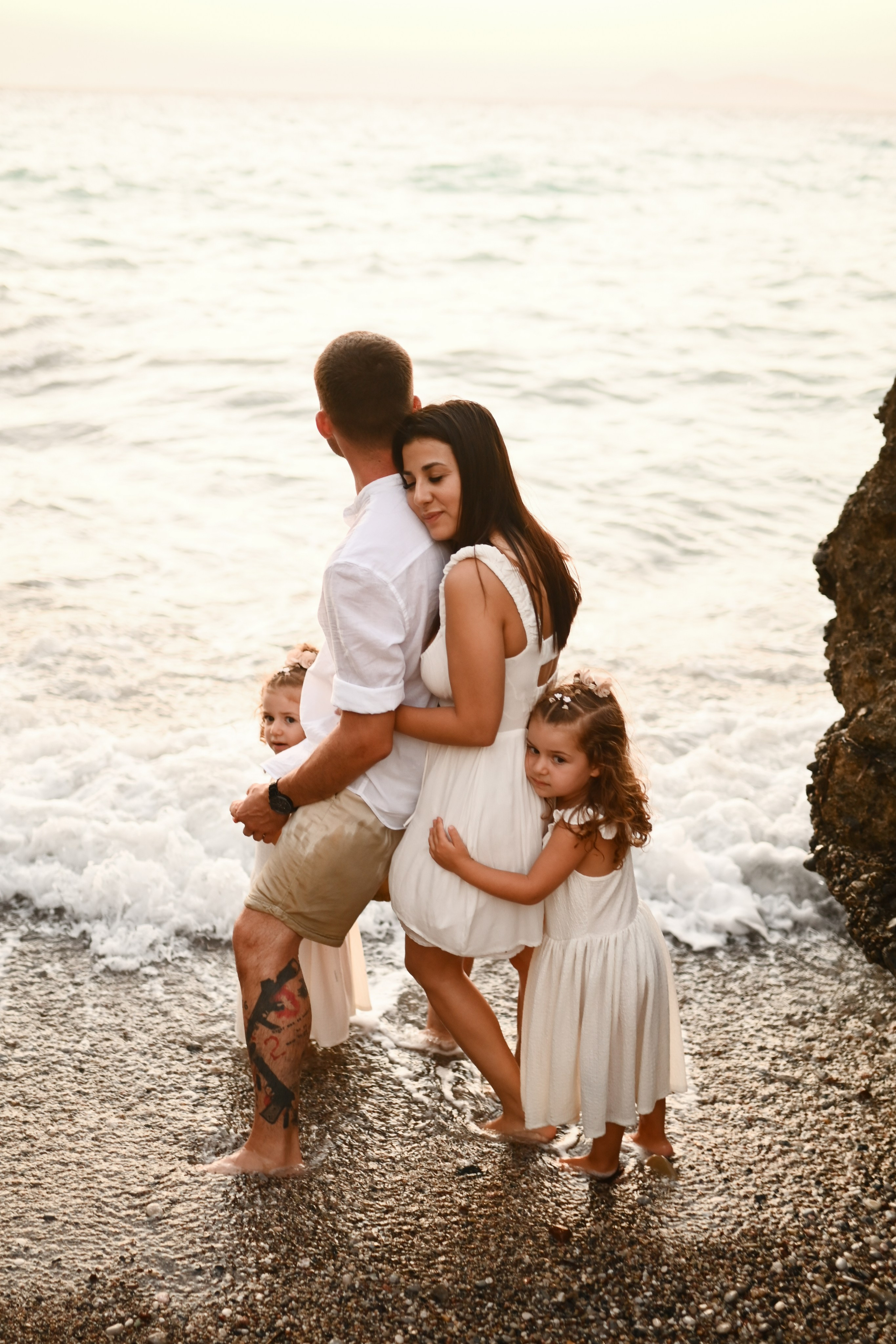 Oικογενειακή φωτογράφιση στη φύση Ρόδος. Φωτογράφος νεογέννητων στη Ρόδο. Φωτογράφιση εγκυμοσύνης