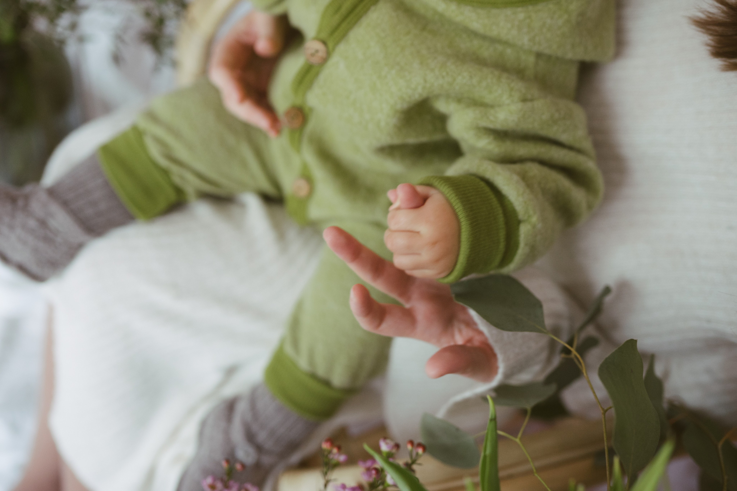Ședințe Foto Primăvara Colorată Brașov | Mădălina Beda. Madalina Beda- Artist vizual, fotograf, doula la nastere, consultant babywearing Brasov si in toata tara