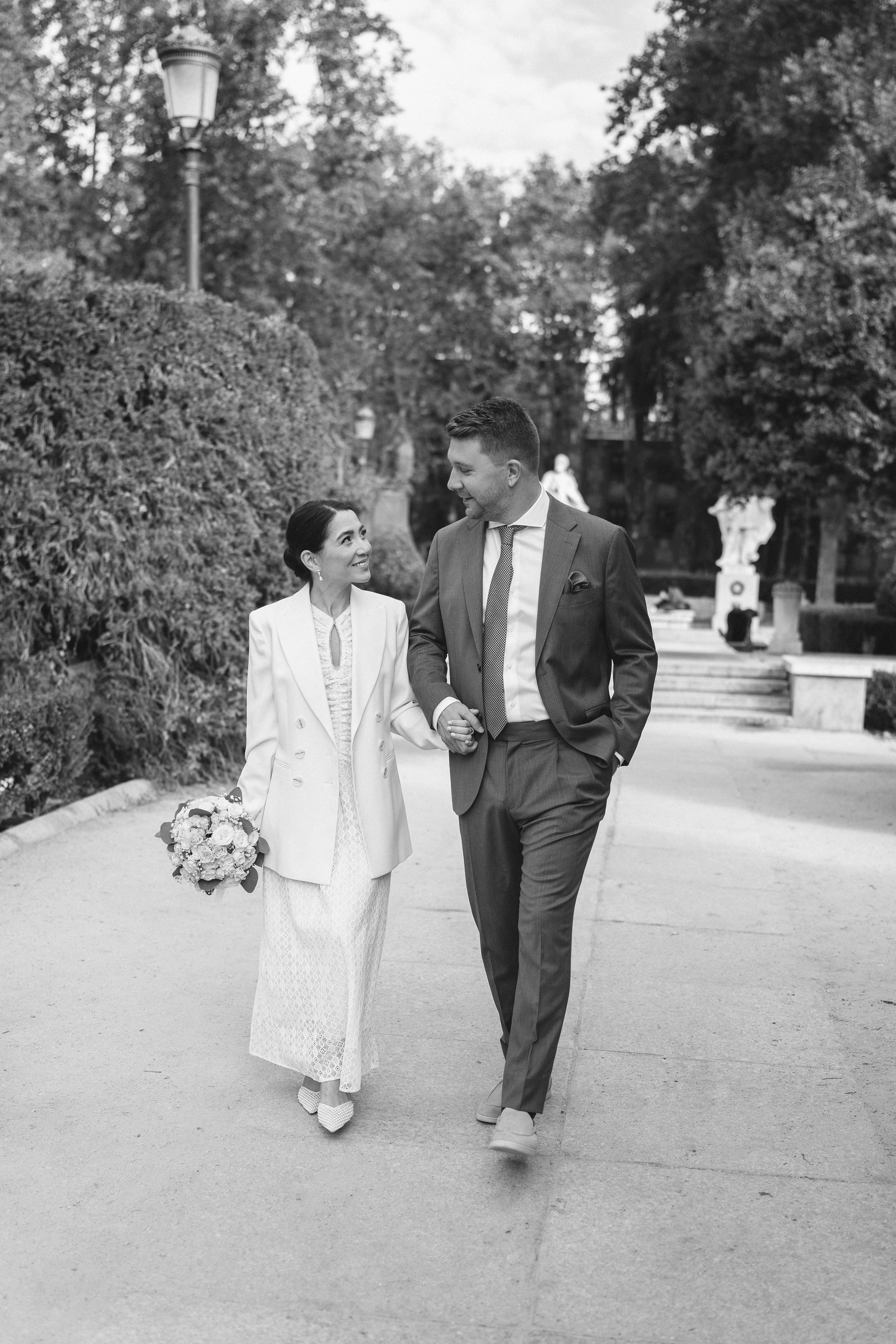 Elopement photoshoot in Madrid city centre. Fotógrafo en Madrid, España. Alyona Belyaninova