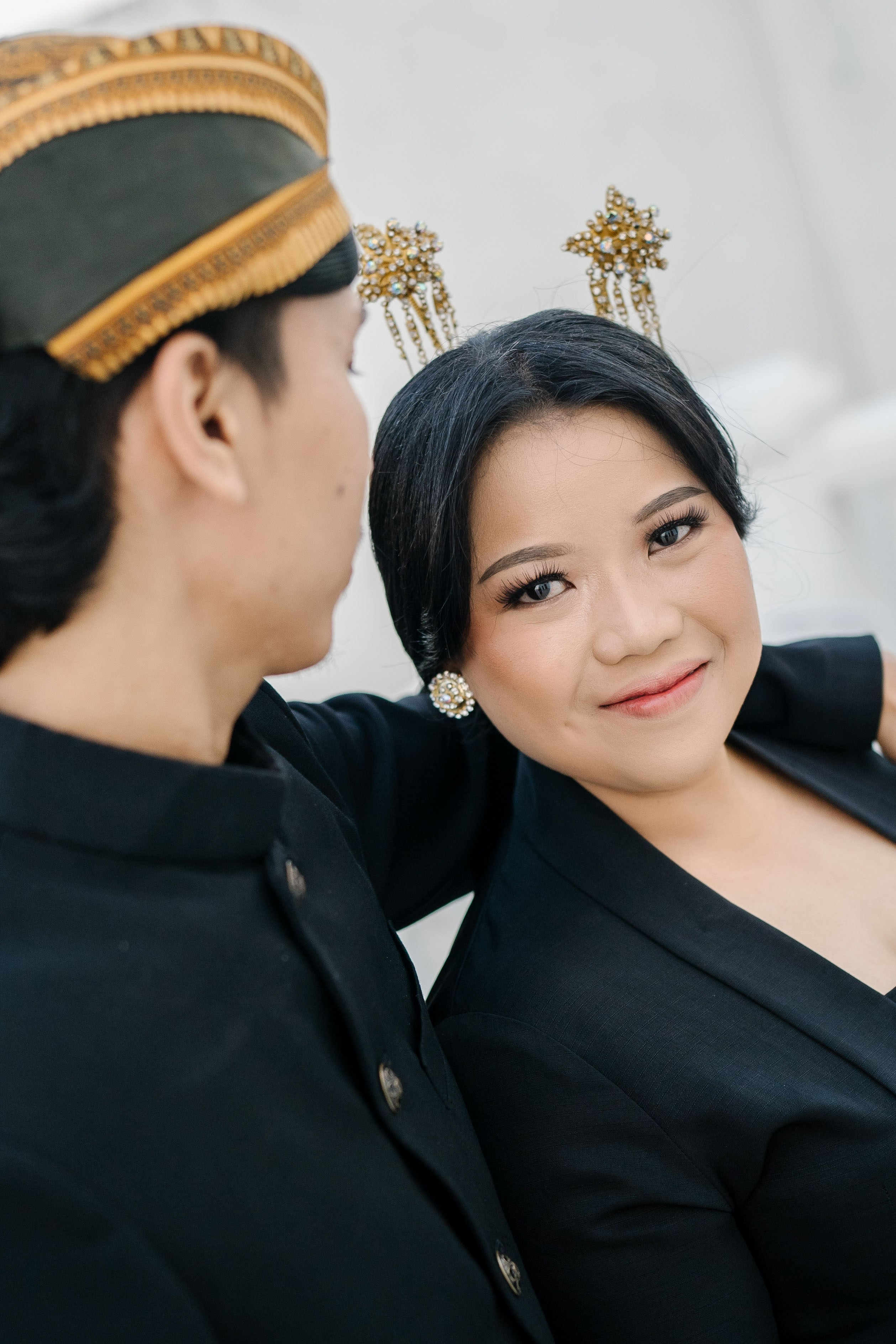 Prewedding Photo Shoot with Javanese style. Female Photographer in Bali