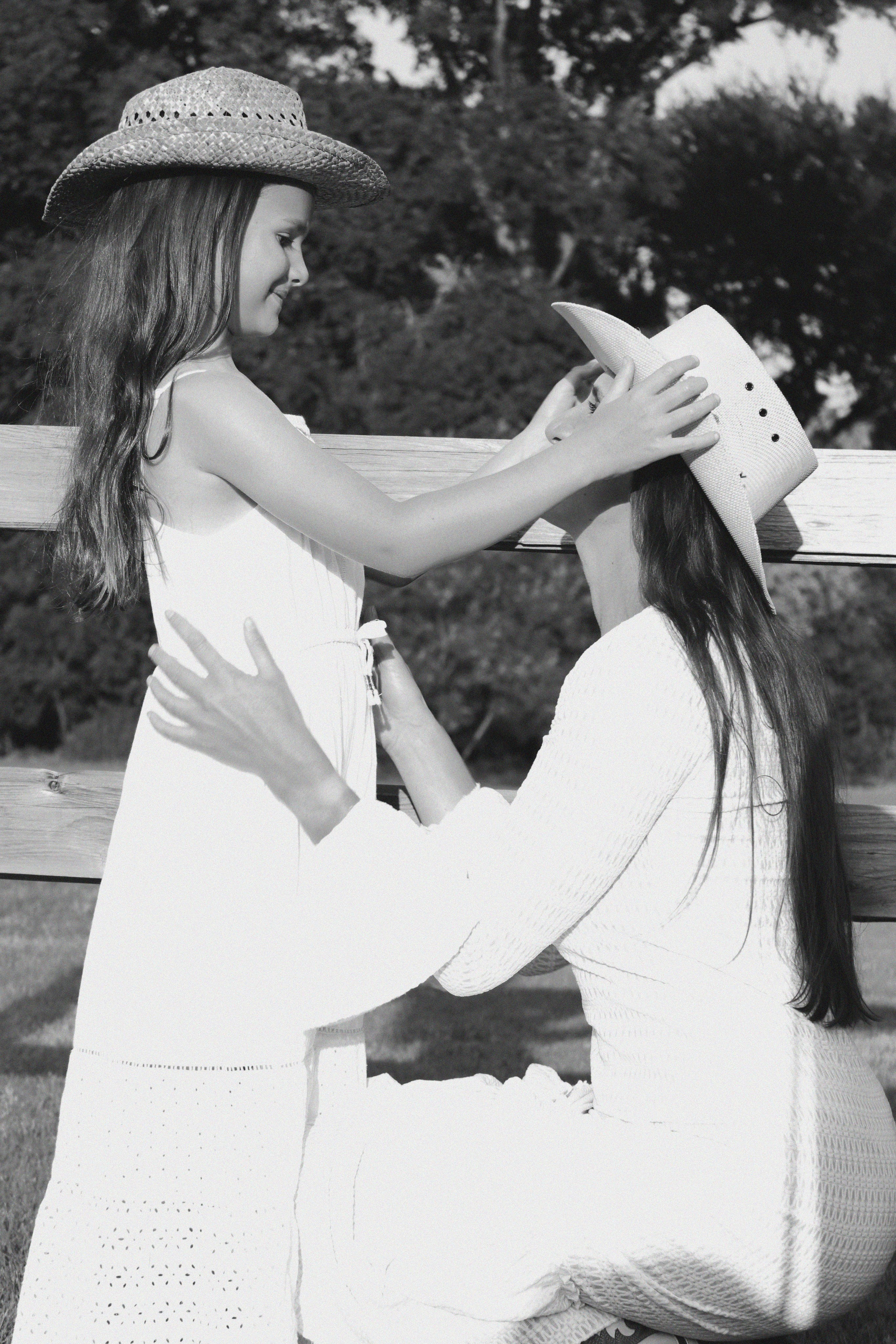 Texas Countryside Family Photoshoot in Cowboy Style. Lana Petrychenko — Portrait & Family Photographer. Valencia, Spain