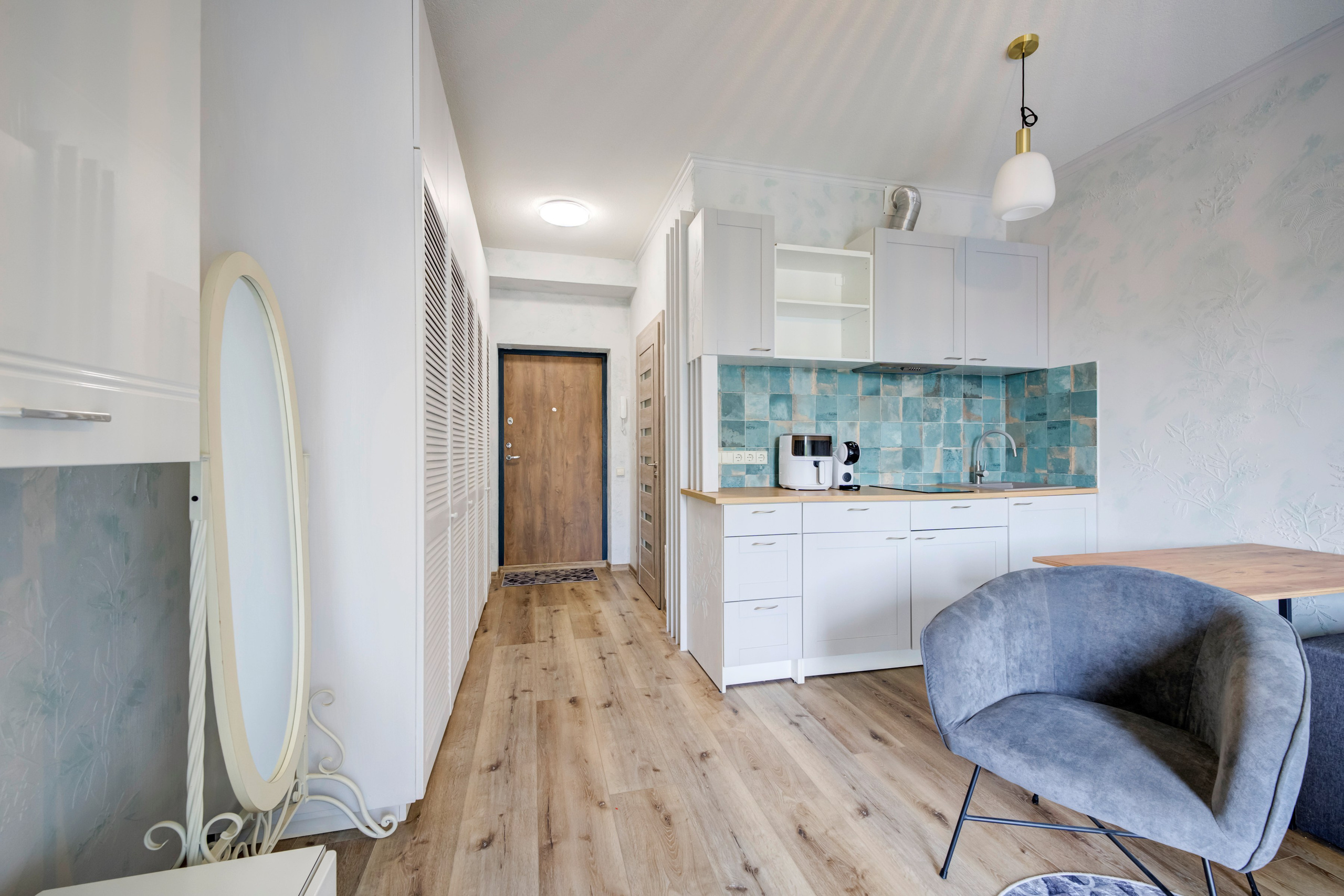 Visorių g. 1 kambarių butas. Elina Sapiega fotografė Vilniuje