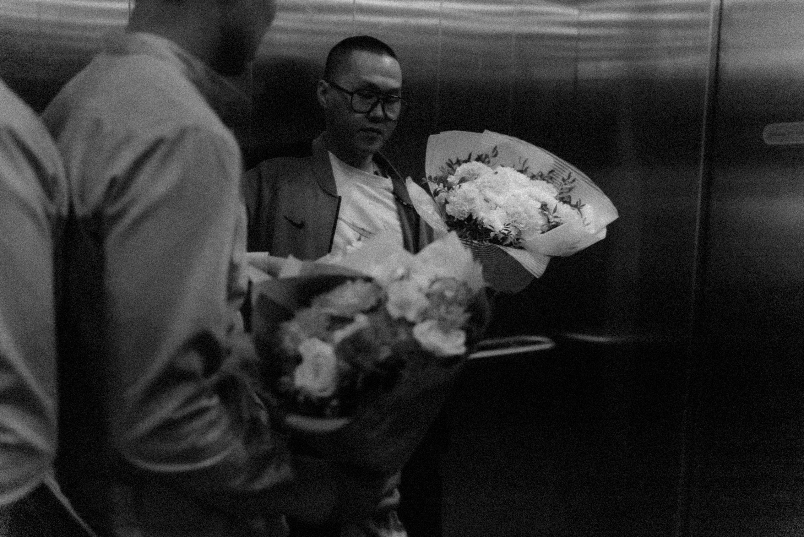 2025. Стрит-фотография, полная абсурда, идиотизма и красоты