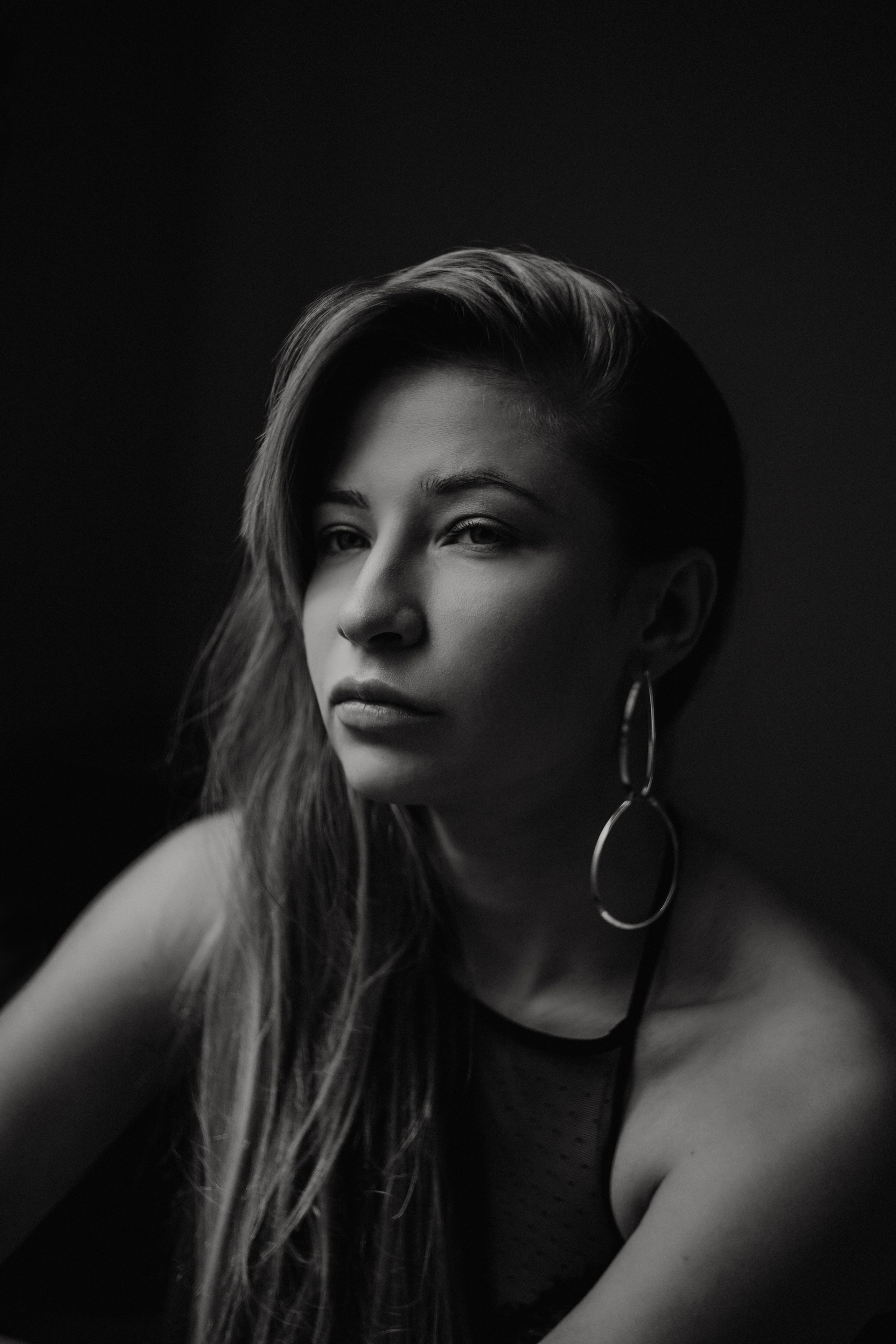 Photographer in Adliswil — Authentic & Timeless Portraits. Photographer and visual artist Irina Vovk