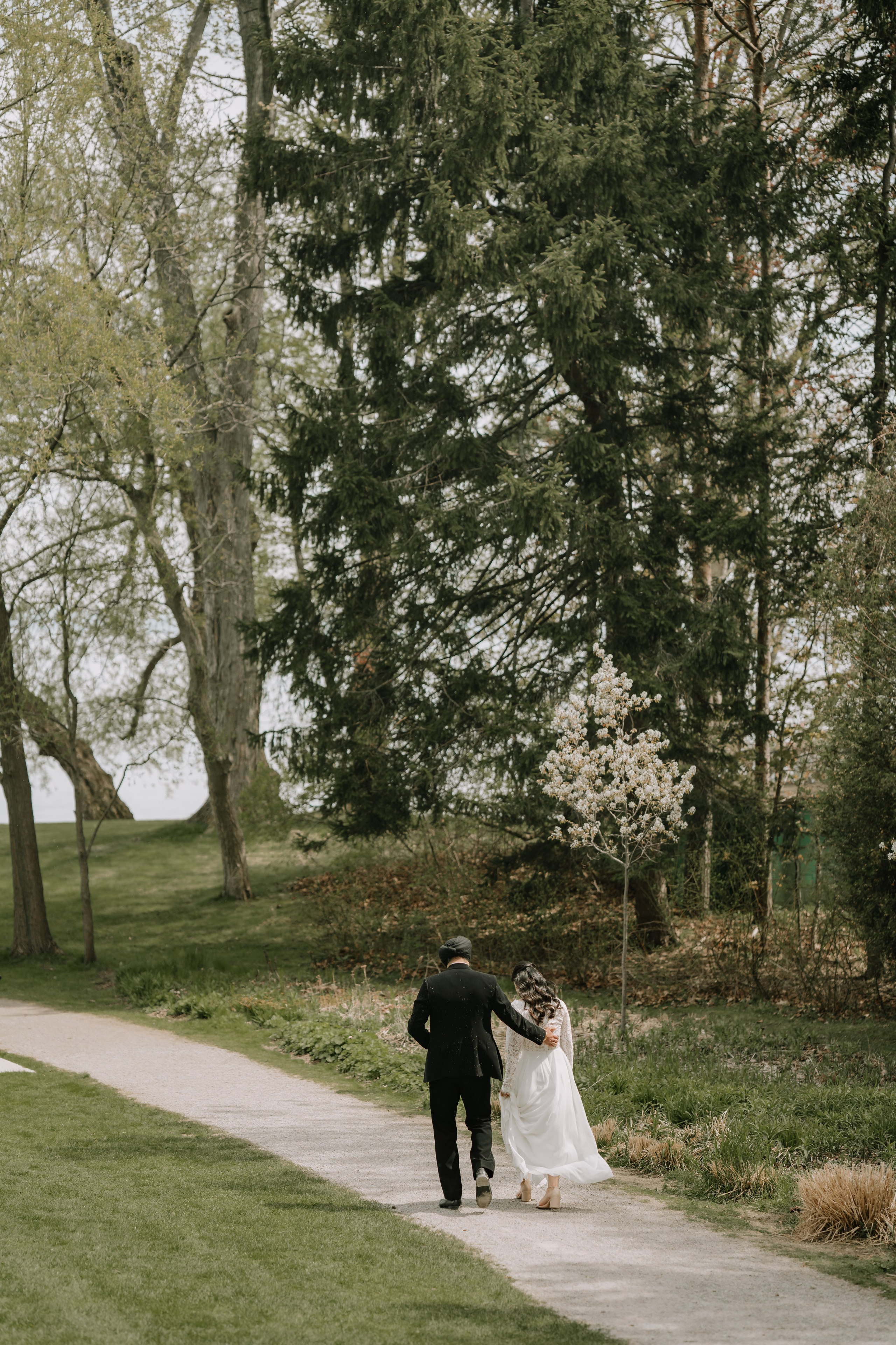 Gagan & Jasmeen. Wedding Photographer & Cinematographer studios