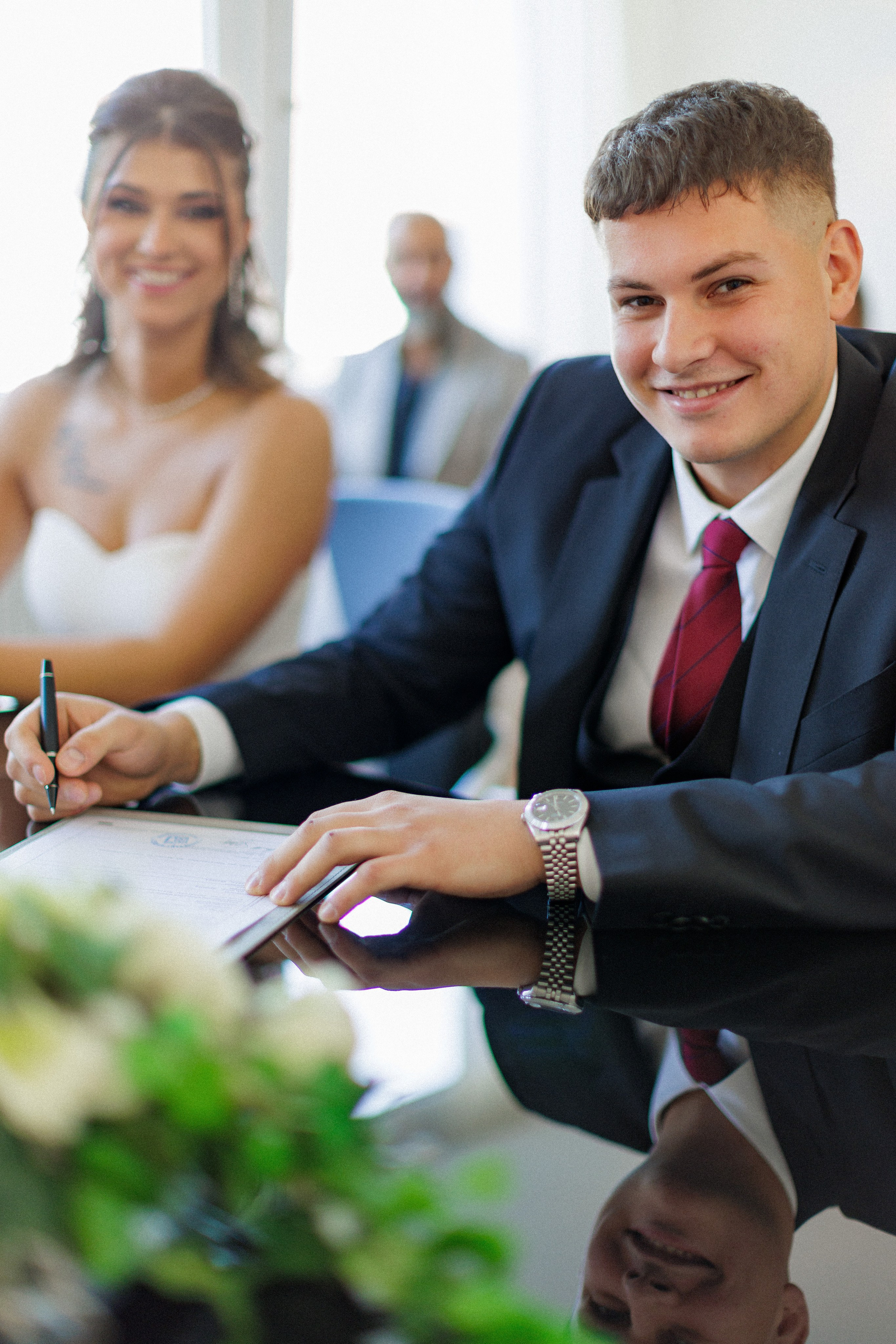 Hochzeitsfotografie im Schloss Arensburg: Ein Tag voller Liebe. Hochzeitsfotograf und Hochzeitsvideograf aus Hamburg | Roka21Film