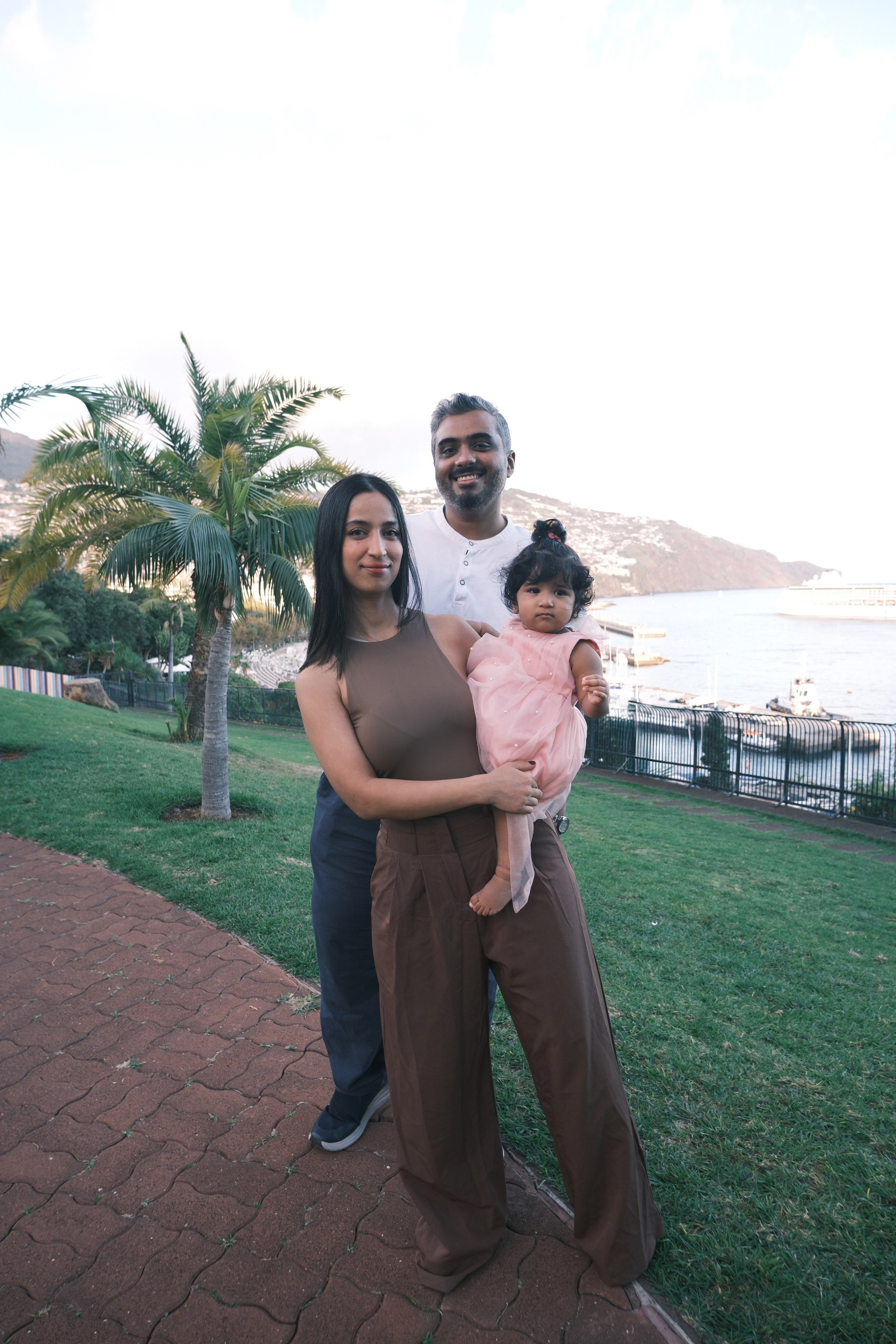 Zee, Oma and Elli ❤️. Portrait photographer in Madeira — Marina Shtukina
