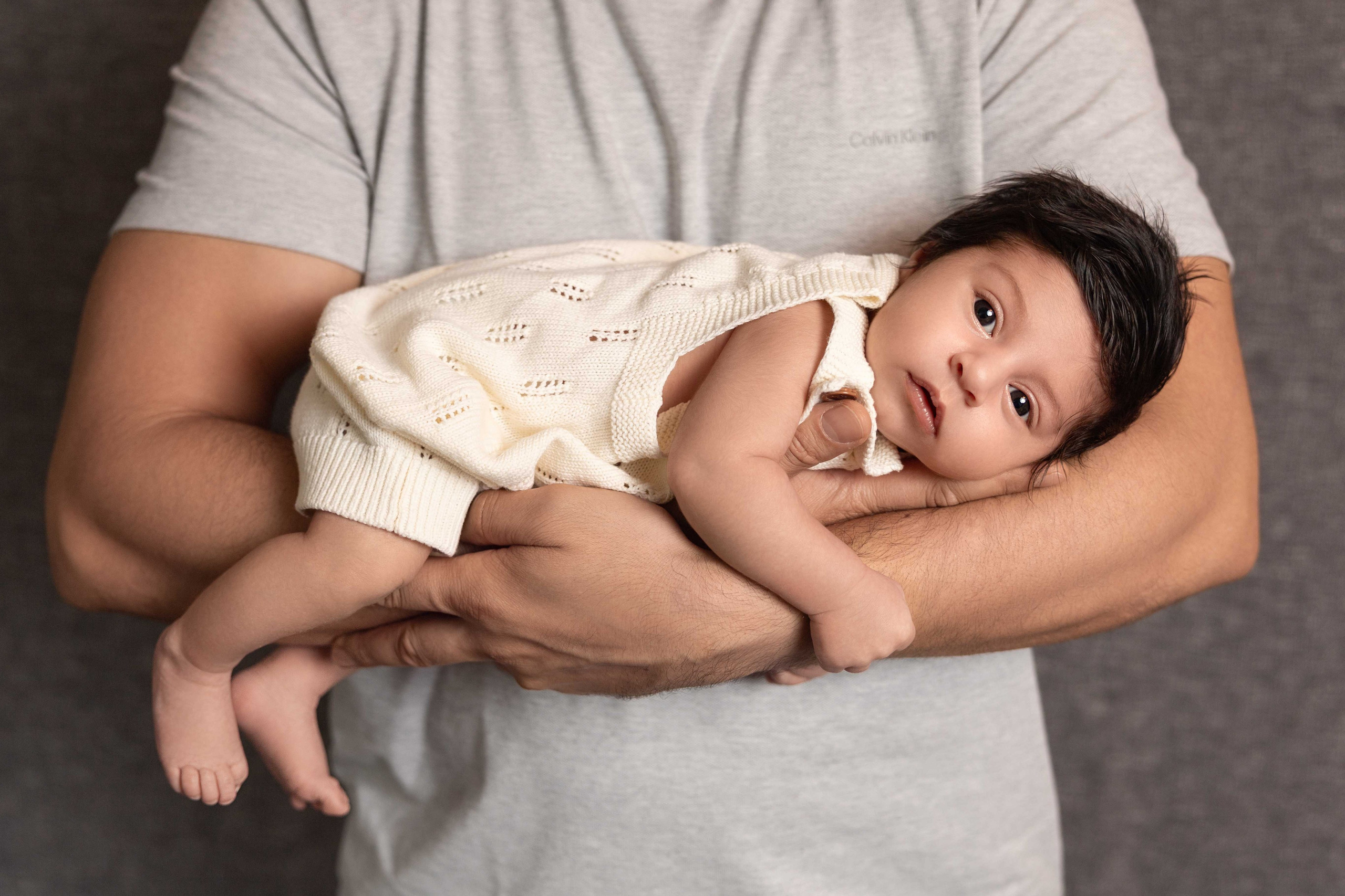 Newborn photos. Newborn photographer in Tampa Bay Area, FL