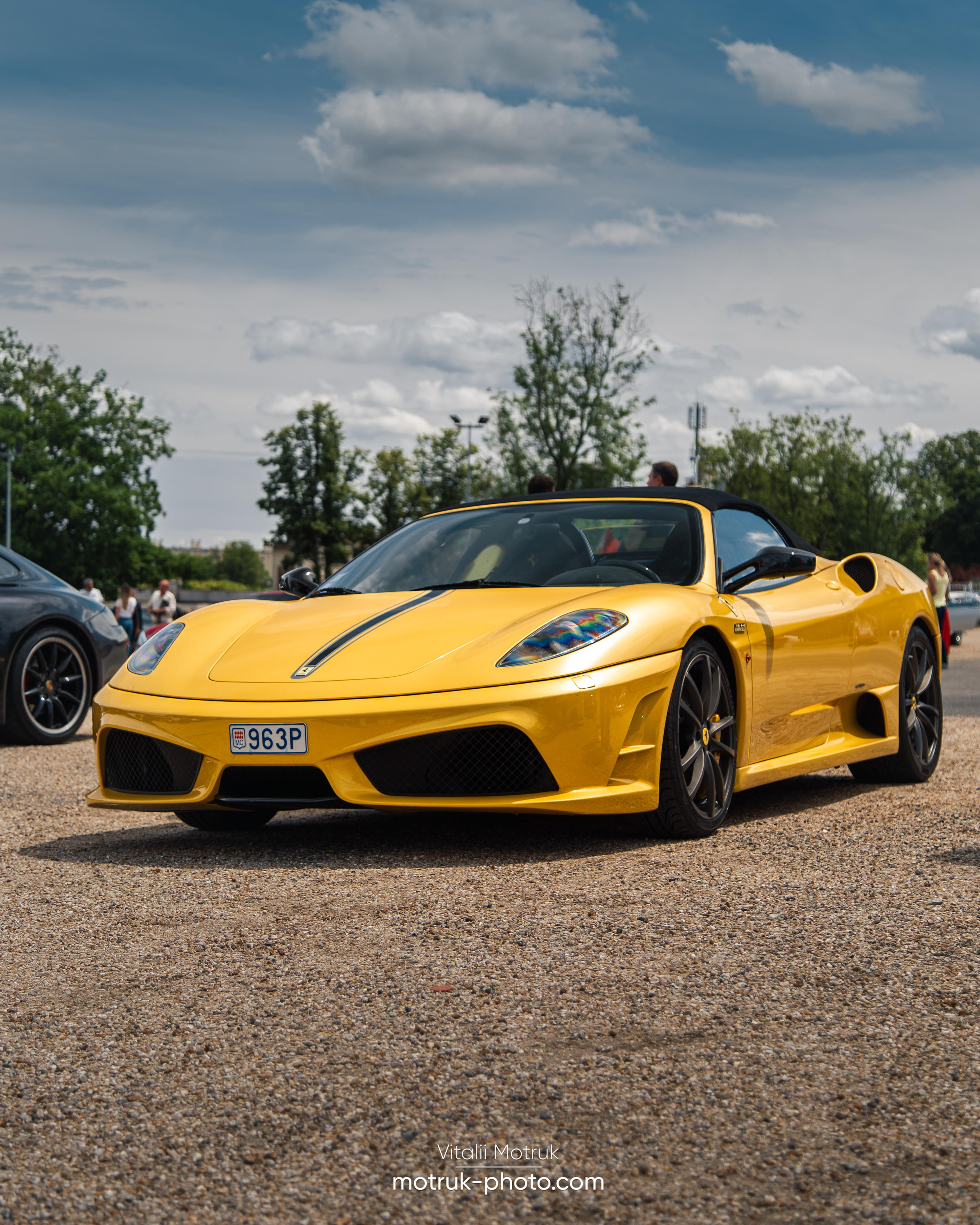 Cars and Coffee. Photographer in Paris — Vitalii Motruk