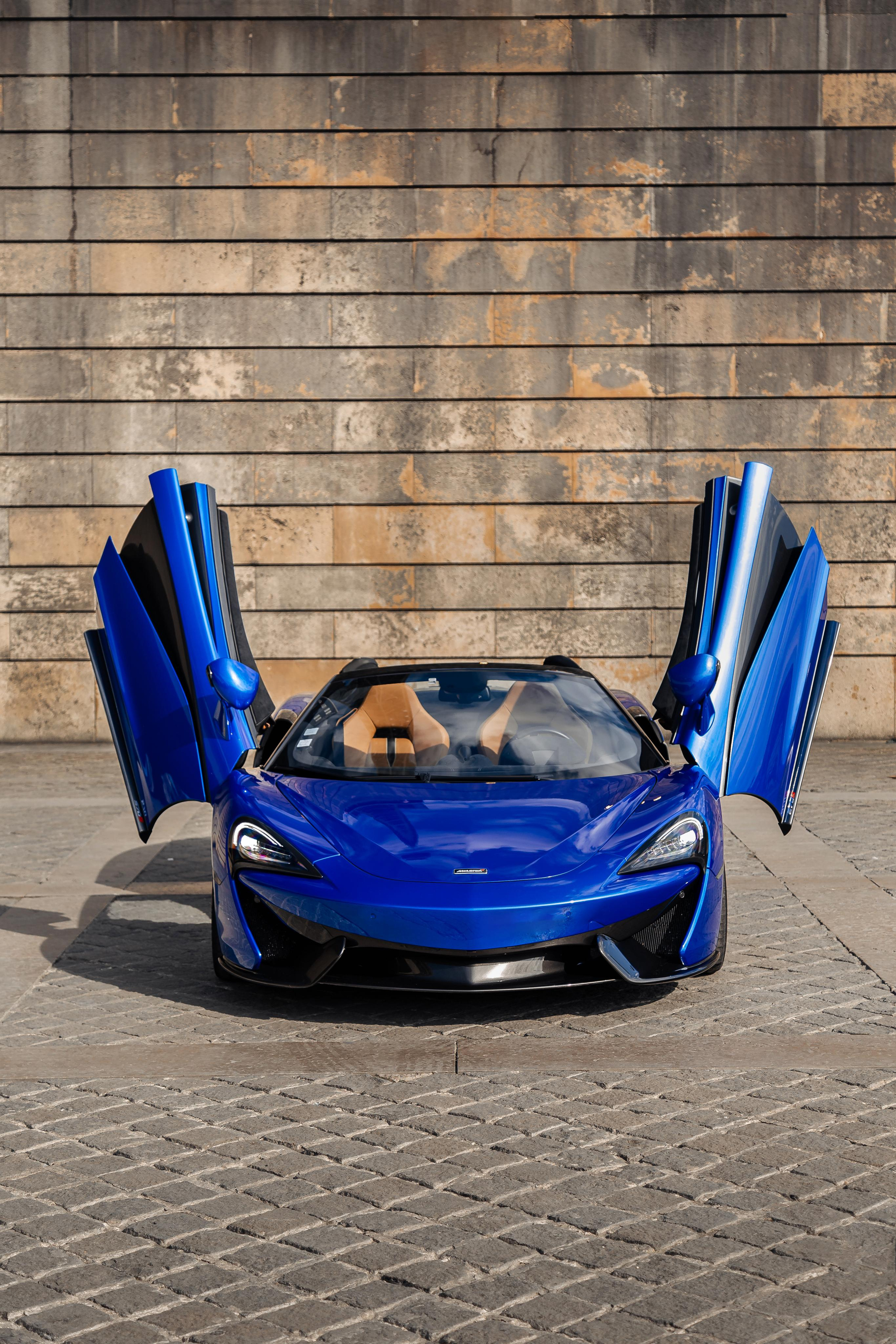 McLaren 570s. Photographe de voitures à Paris — Vitalii Motruk