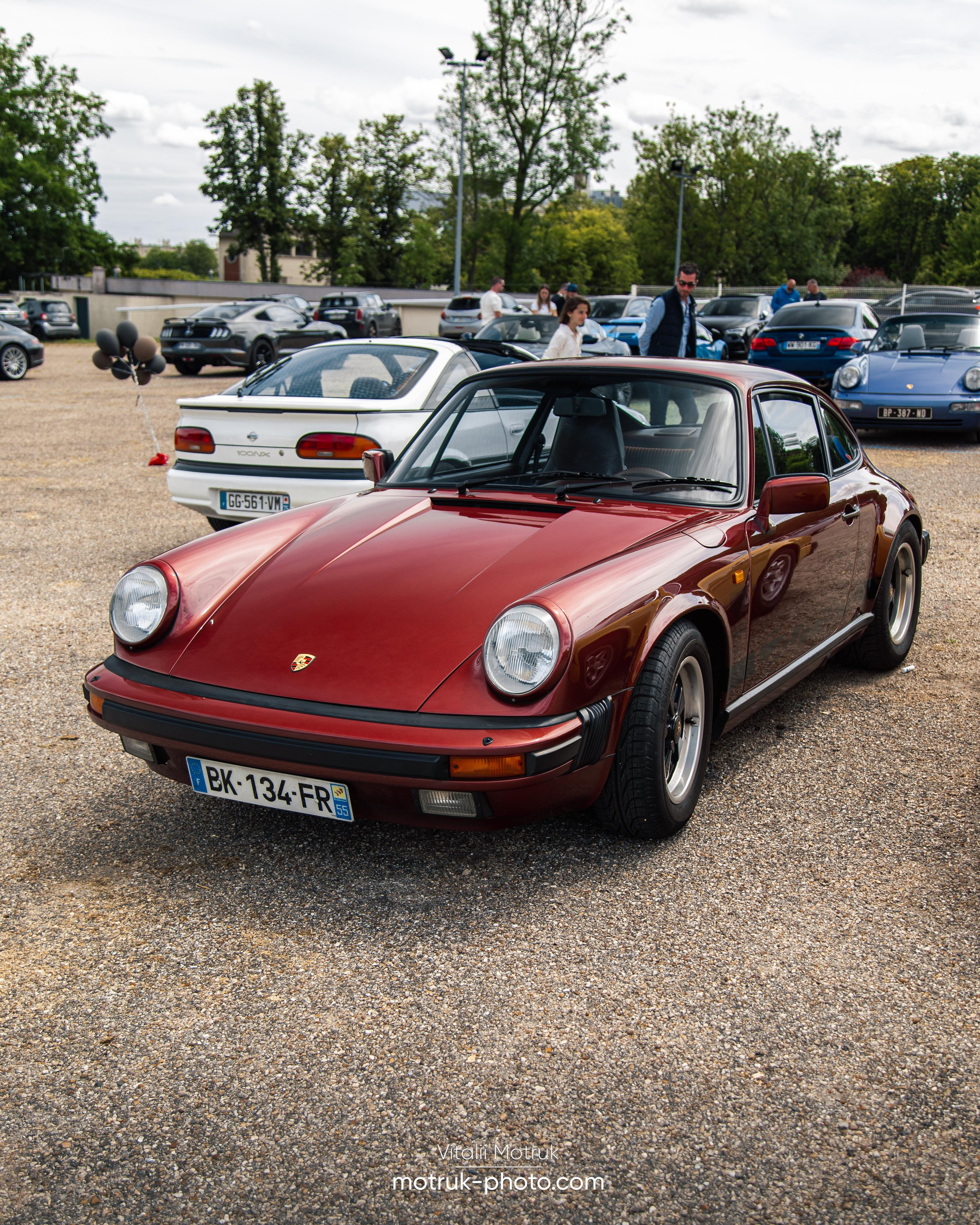 Cars and Coffee. Photographer in Paris — Vitalii Motruk