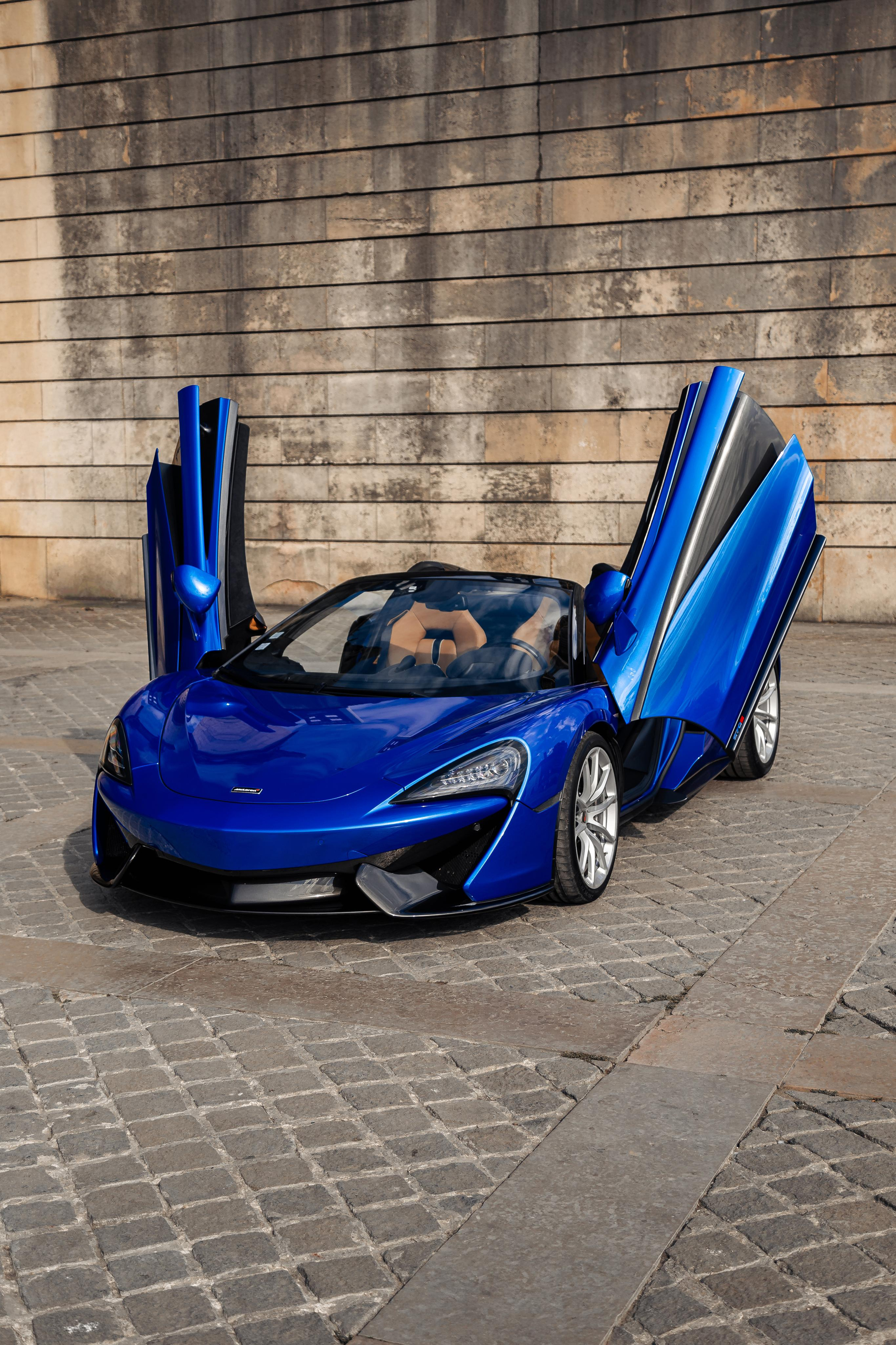 McLaren 570s. Photographe de voitures à Paris — Vitalii Motruk