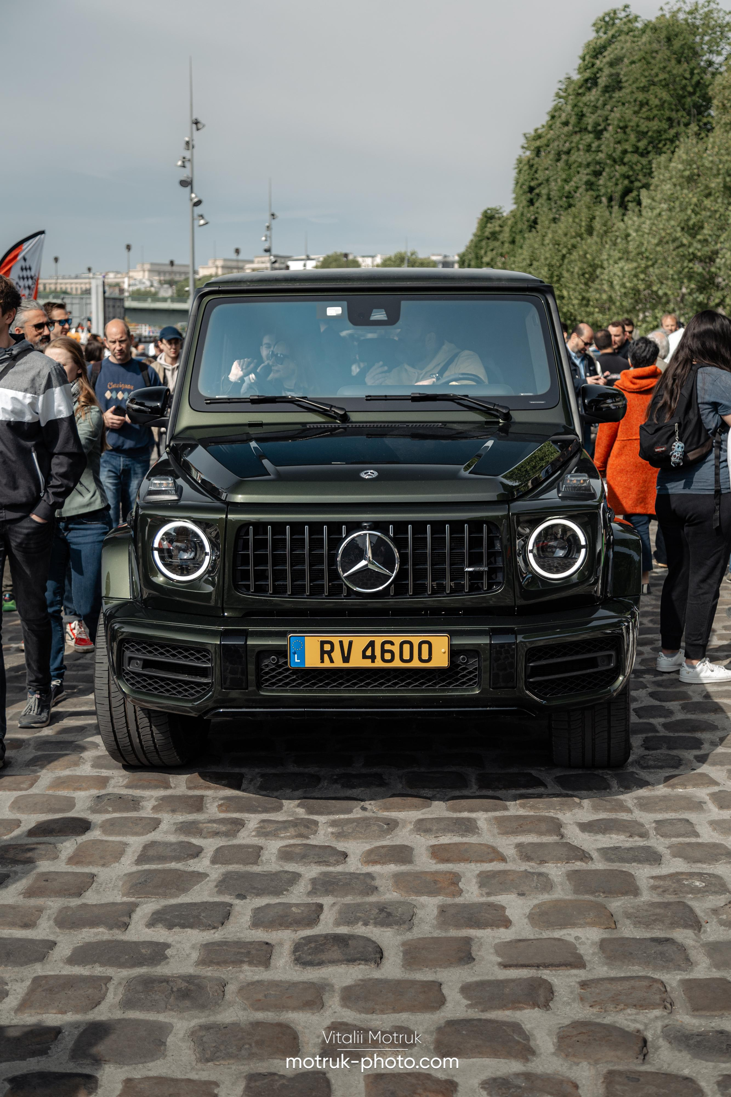 Bateaux Mouches 1 mai. Photographer in Paris — Vitalii Motruk