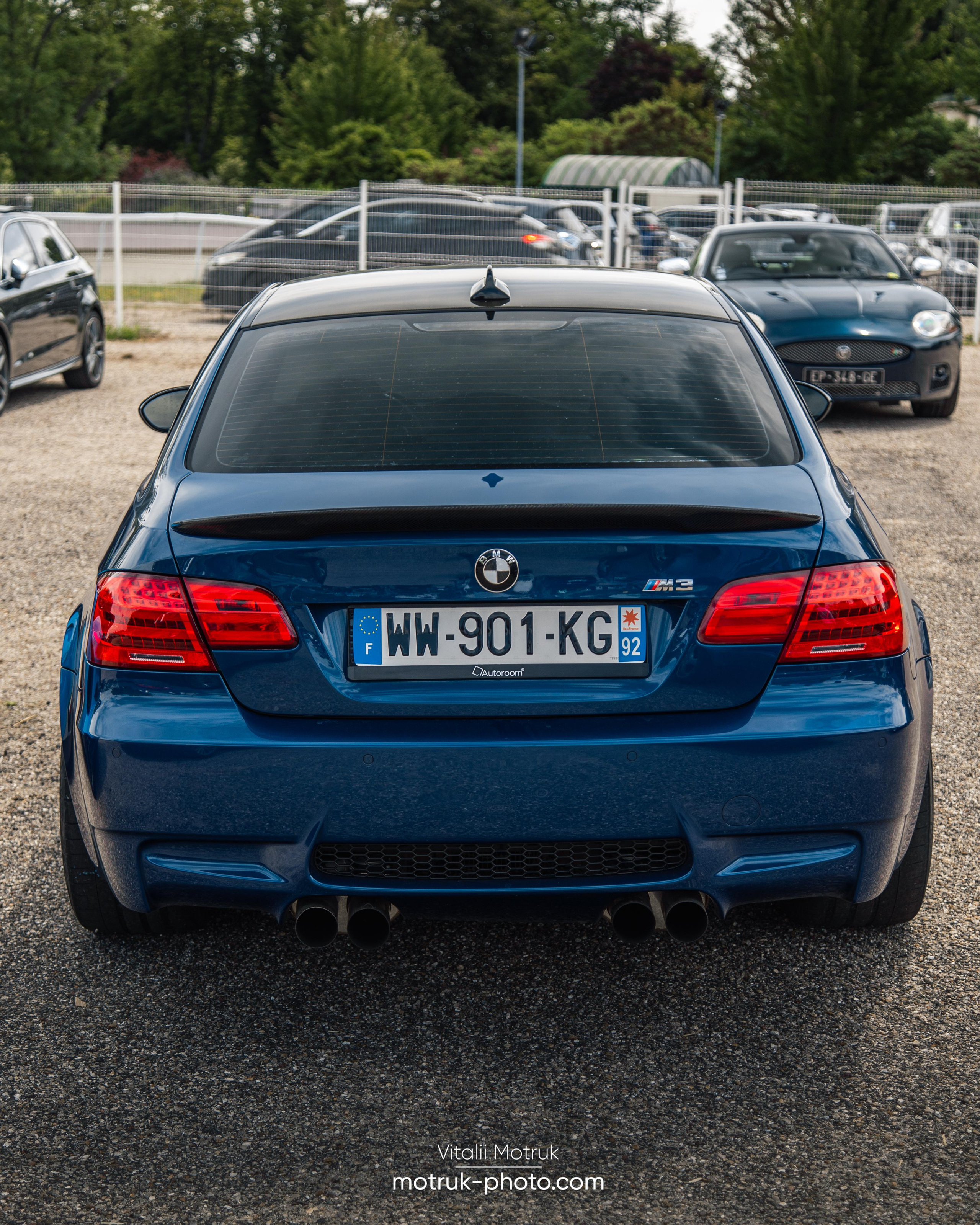 Cars and Coffee. Photographer in Paris — Vitalii Motruk