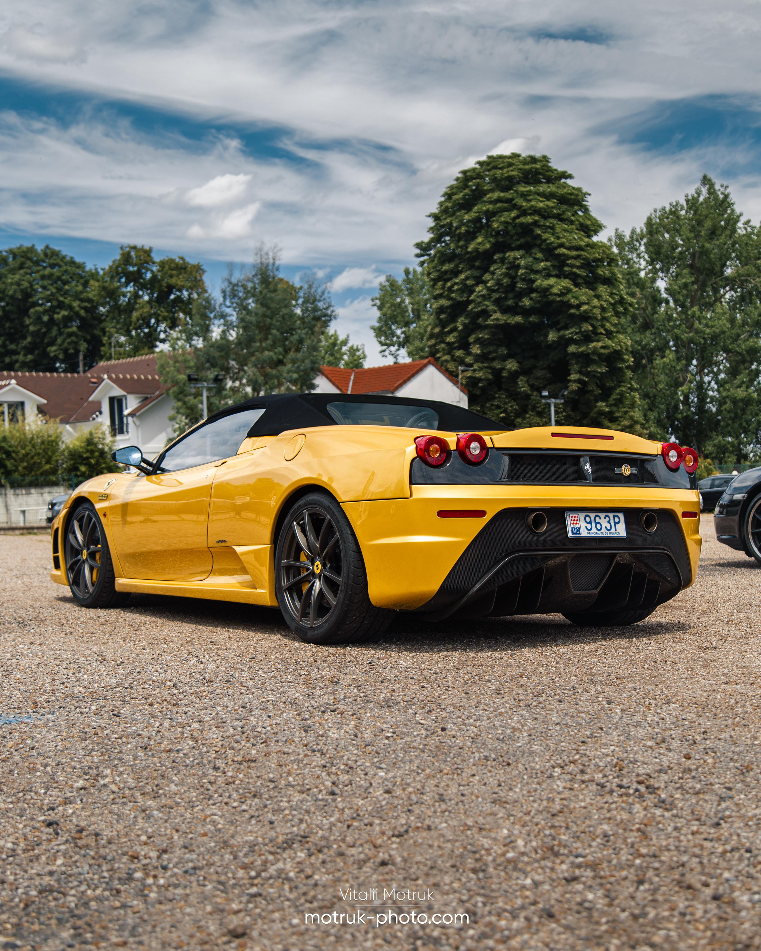 Cars and Coffee. Photographer in Paris — Vitalii Motruk