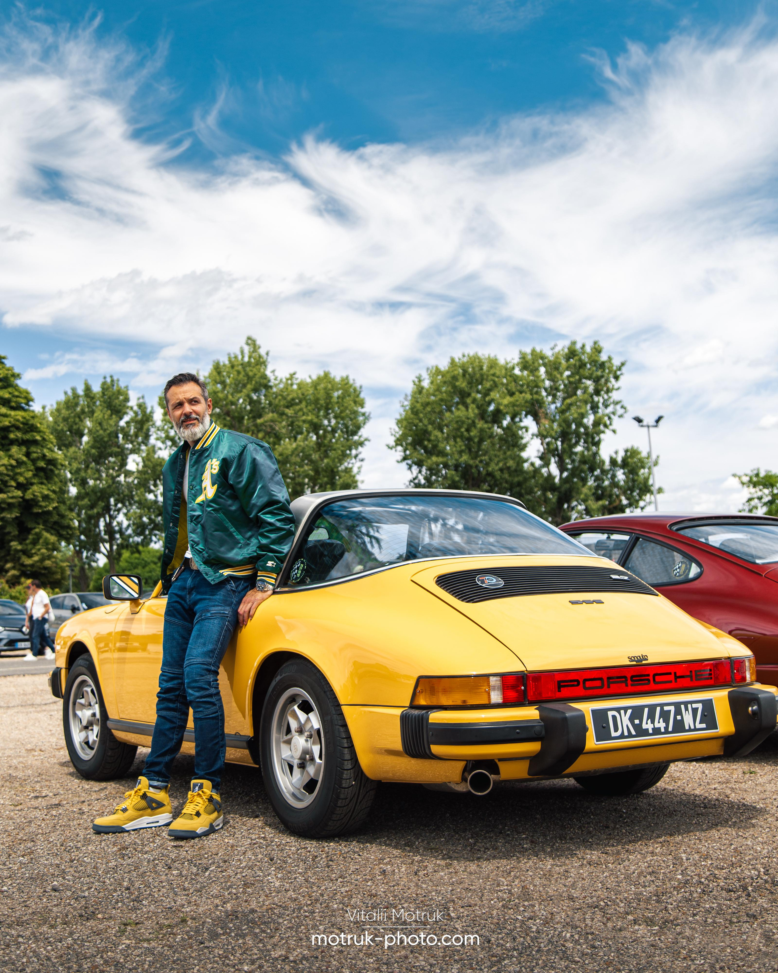 Cars and Coffee. Photographer in Paris — Vitalii Motruk