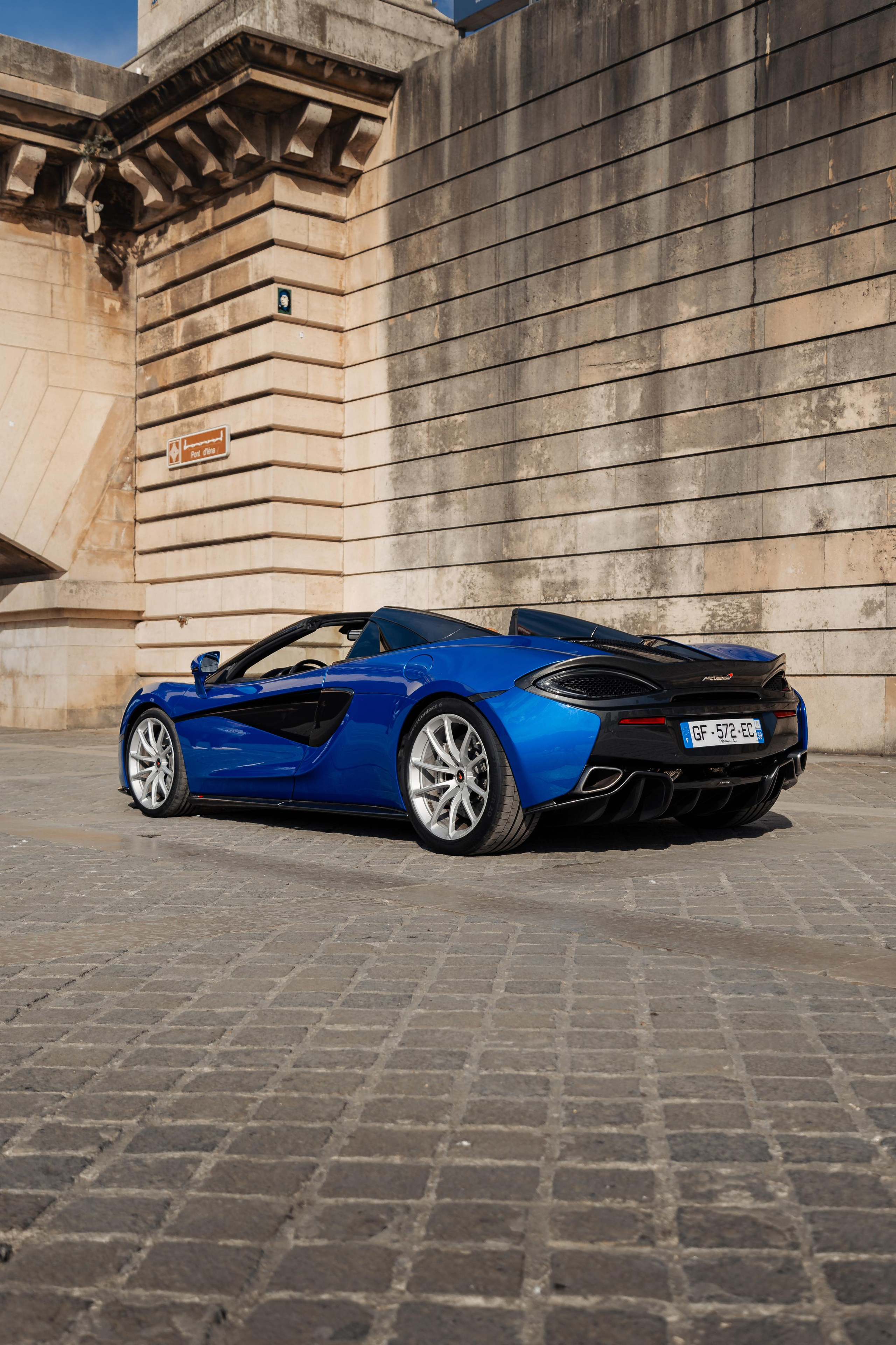 McLaren 570s. Photographe de voitures à Paris — Vitalii Motruk