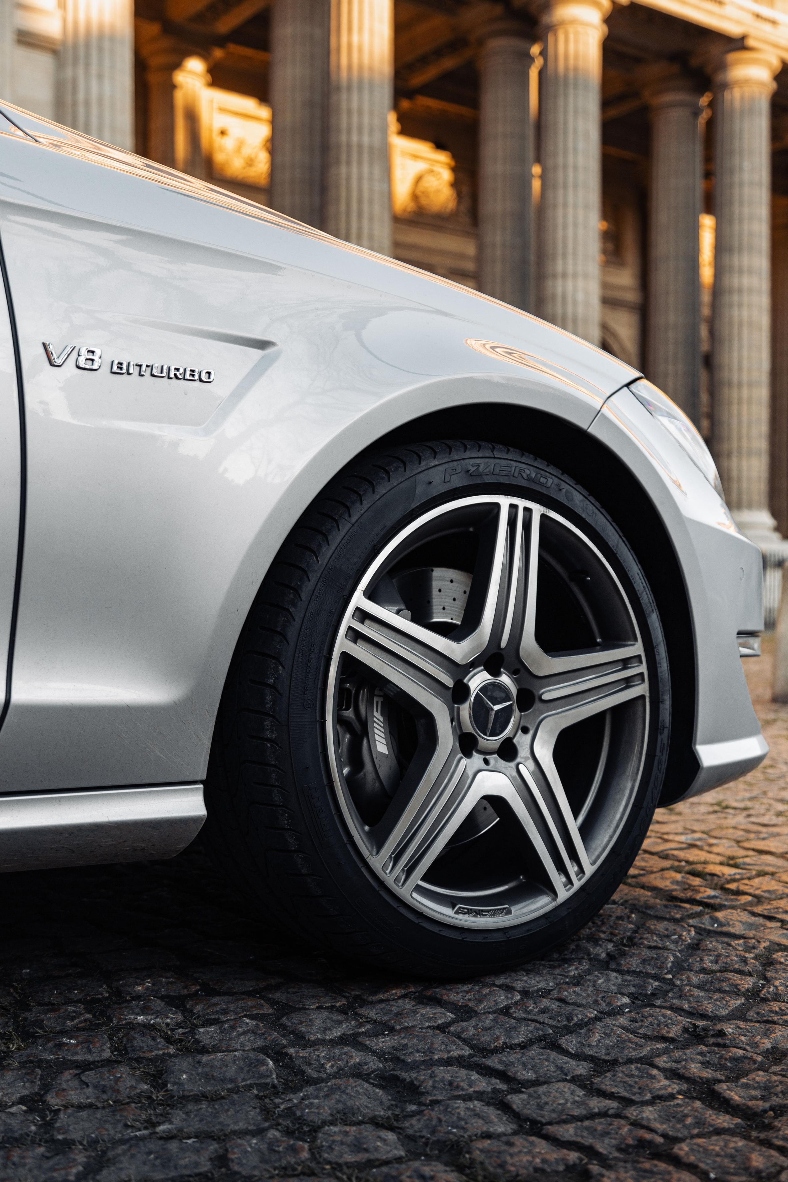 Merceds-Benz CLS 63 AMG. Photographe de voitures à Paris — Vitalii Motruk