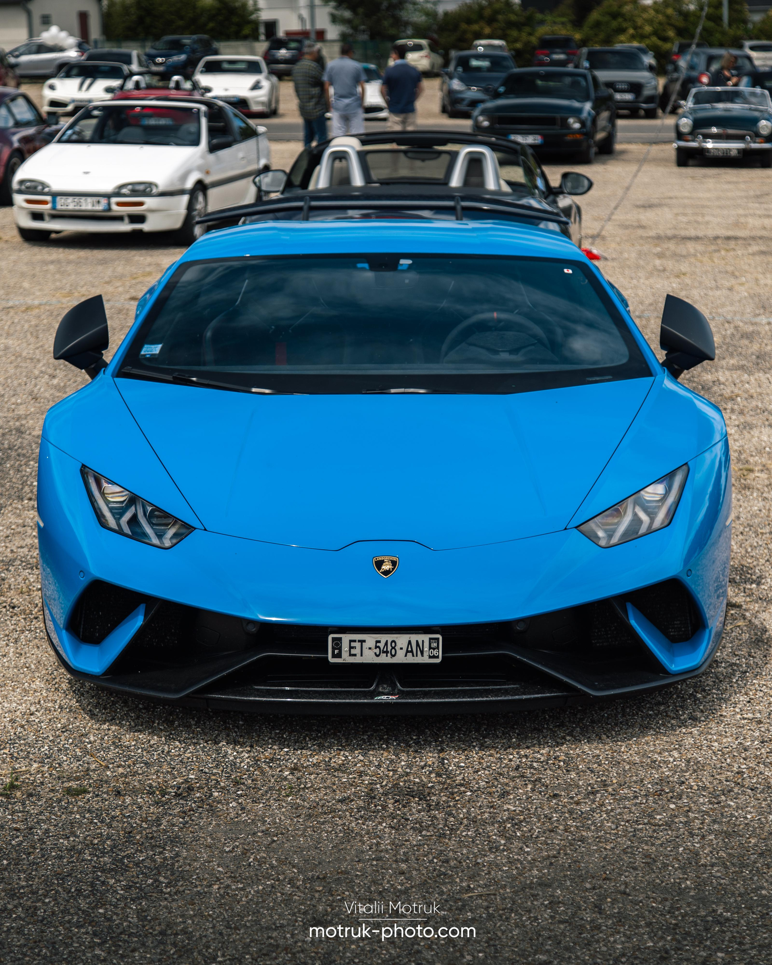 Cars and Coffee. Photographer in Paris — Vitalii Motruk