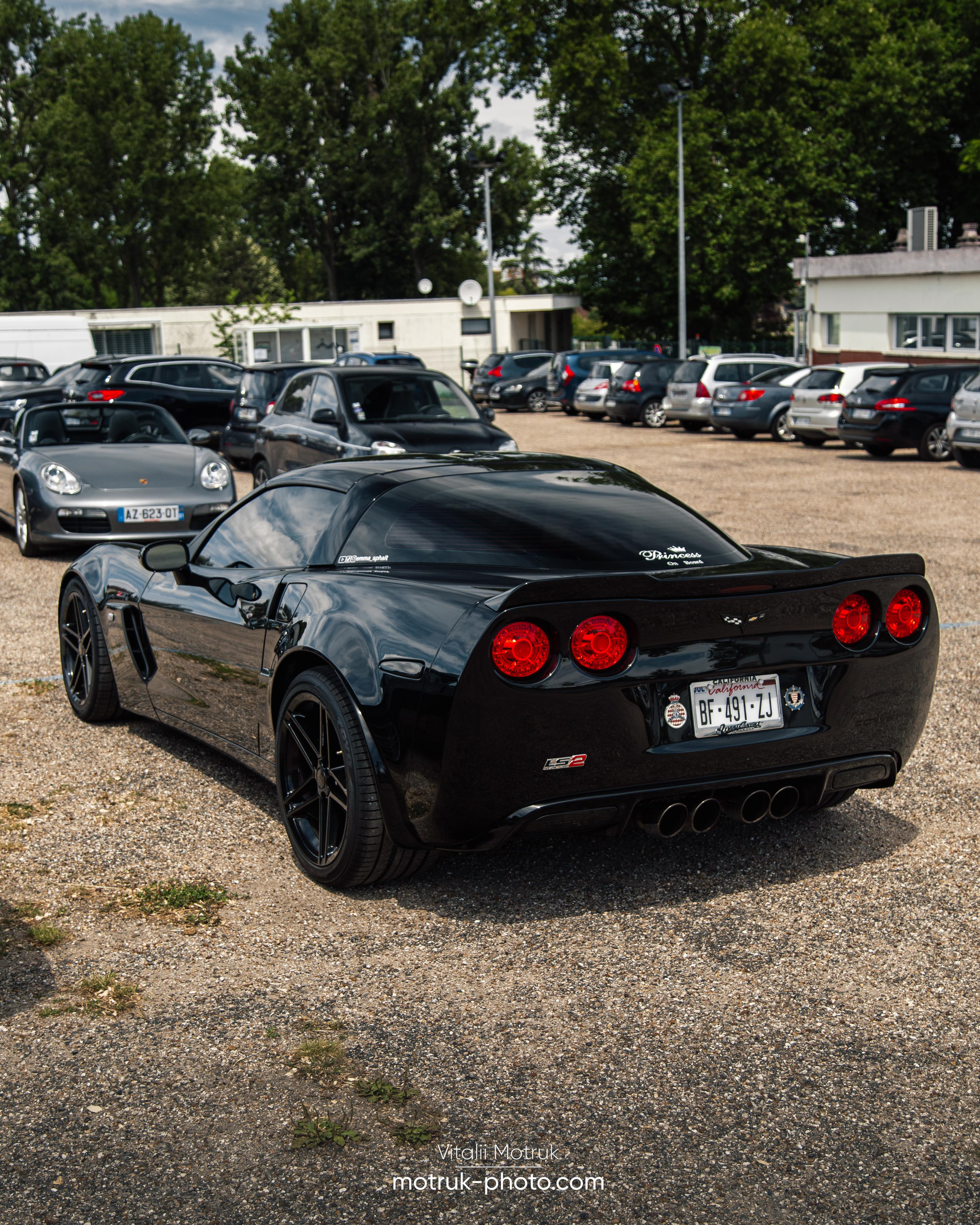 Cars and Coffee. Photographer in Paris — Vitalii Motruk