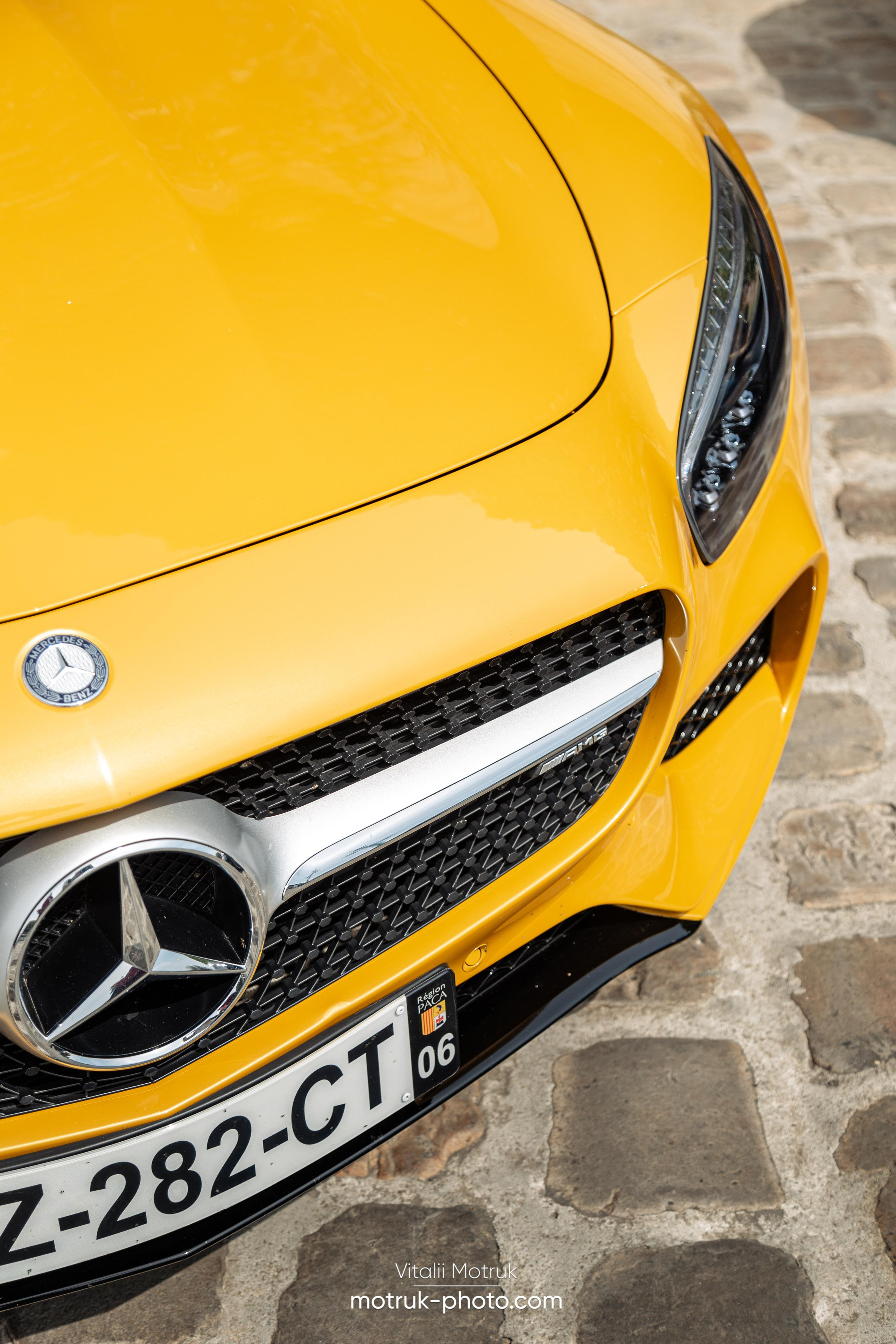 Bateaux Mouches 1 mai. Photographer in Paris — Vitalii Motruk