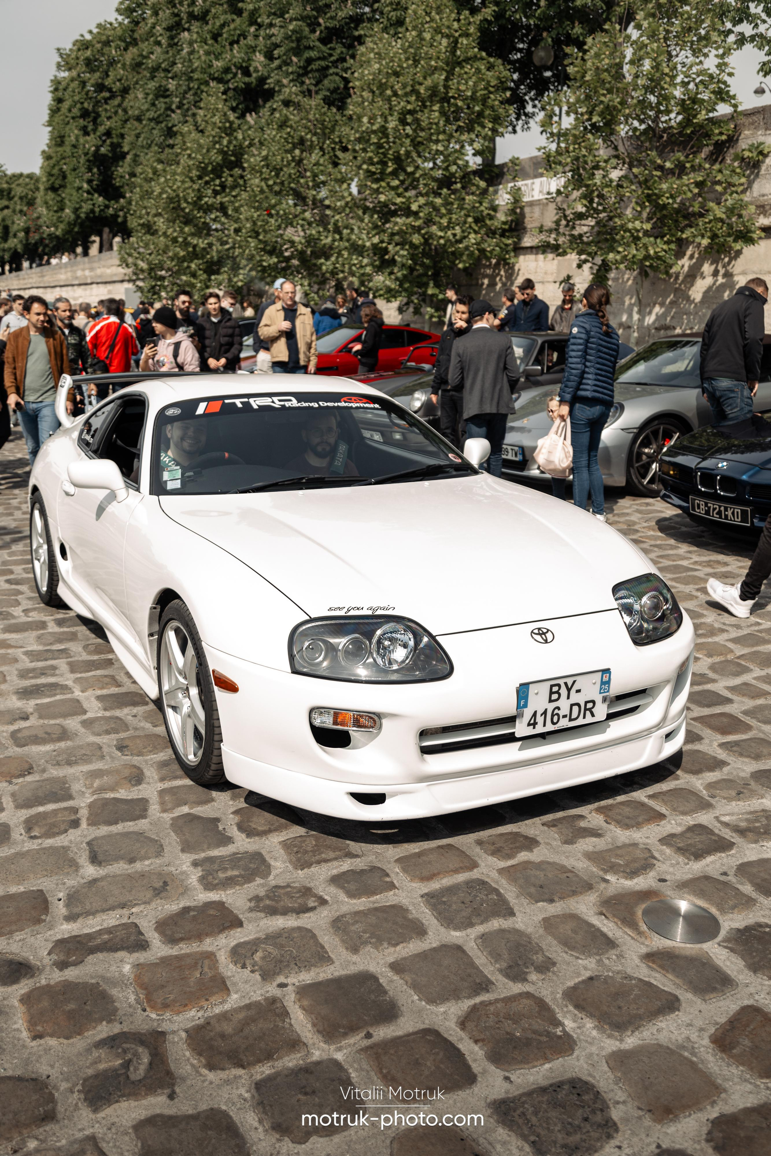 Bateaux Mouches 1 mai. Photographer in Paris — Vitalii Motruk