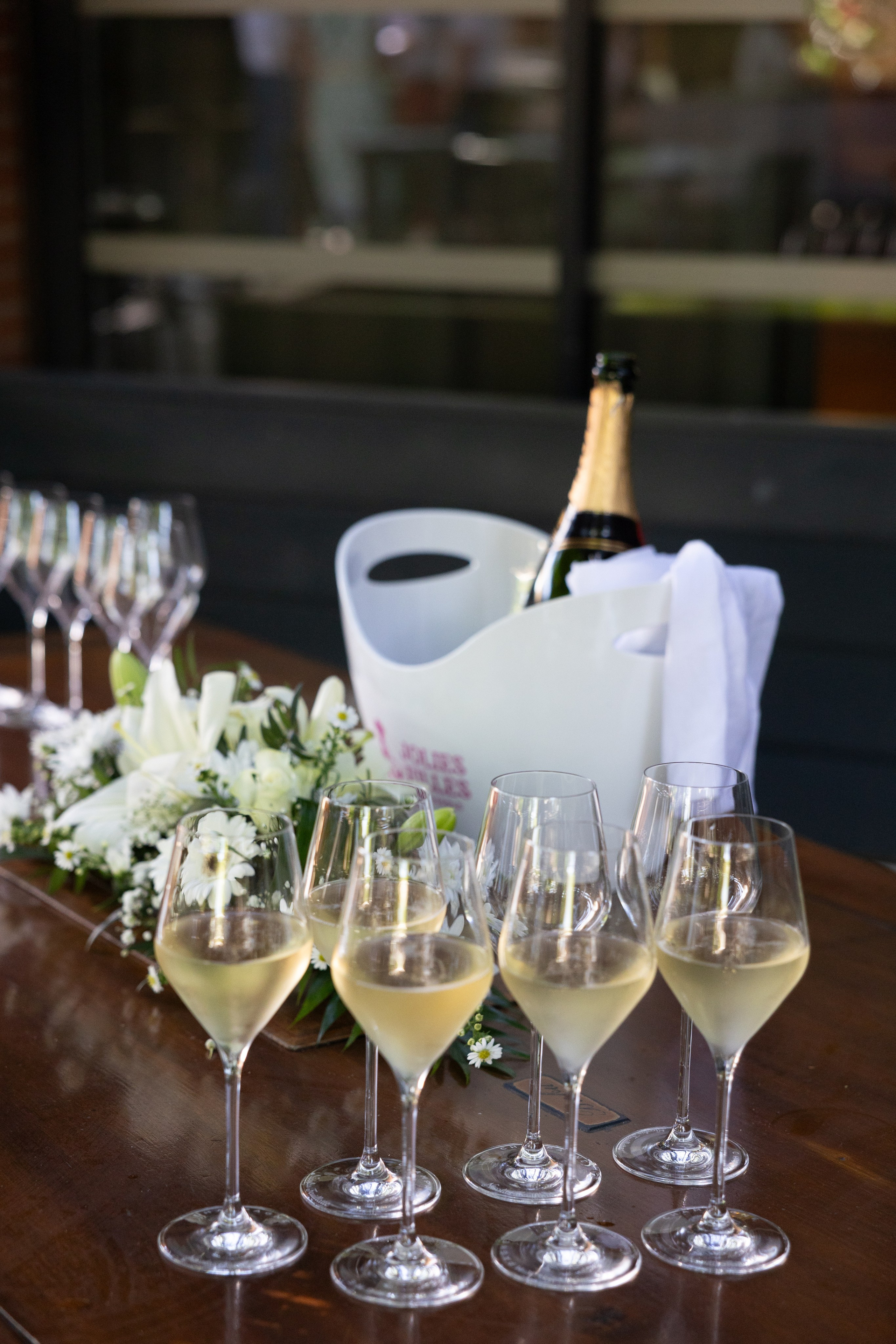 The Baptism of Diana in the Church of Saint-Sernin in Toulouse. Eugénie Smirnova — Photographe à Toulouse et dans le Sud-Ouest