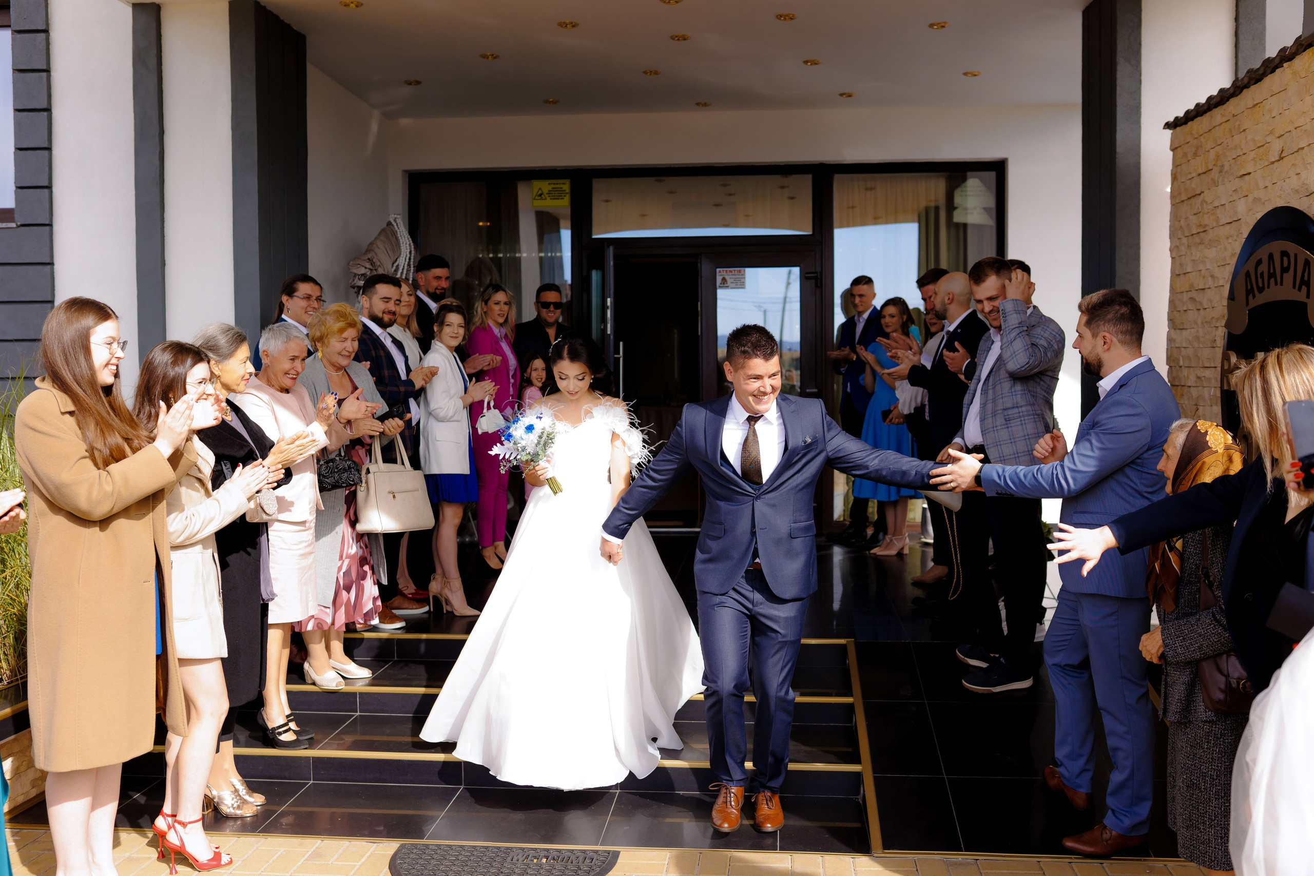 Loredana & Emilian – Ziua Nunții | Videografie - fotografie Botez Suceava, Iași, Botoșani. Servicii foto-video profesionale, pentru momente de neuitat