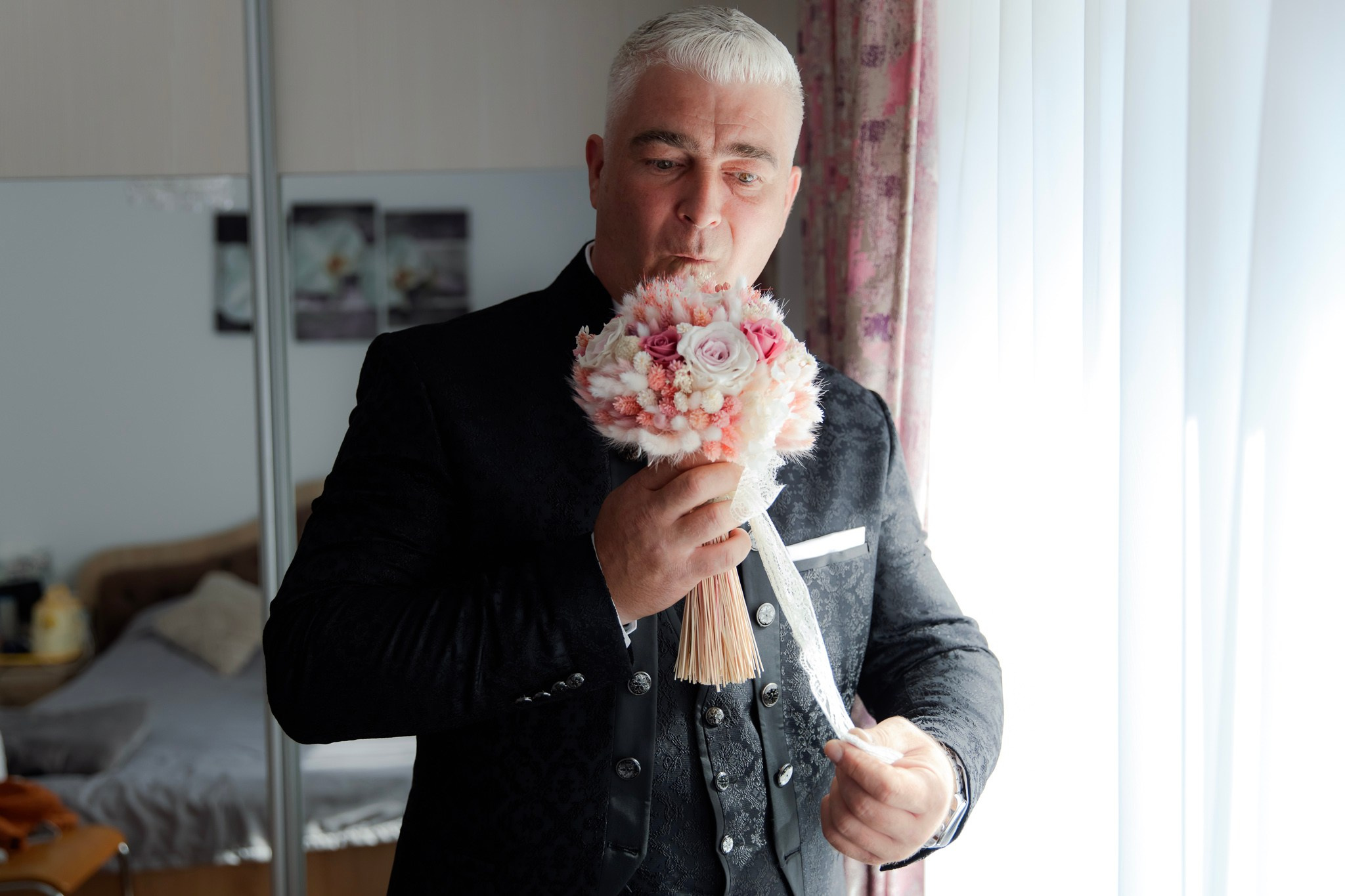 Mihai & Oana. Servicii foto-video profesionale, pentru momente de neuitat