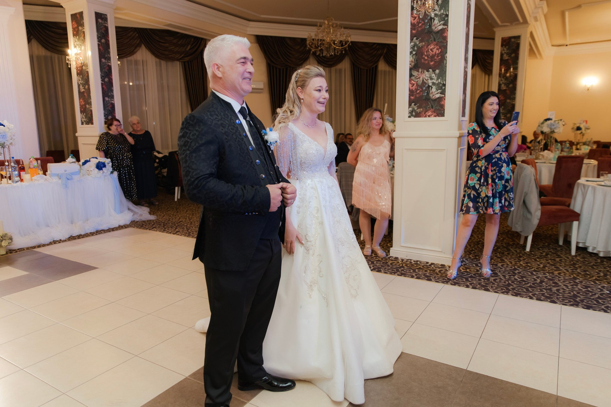 Mihai & Oana. Servicii foto-video profesionale, pentru momente de neuitat