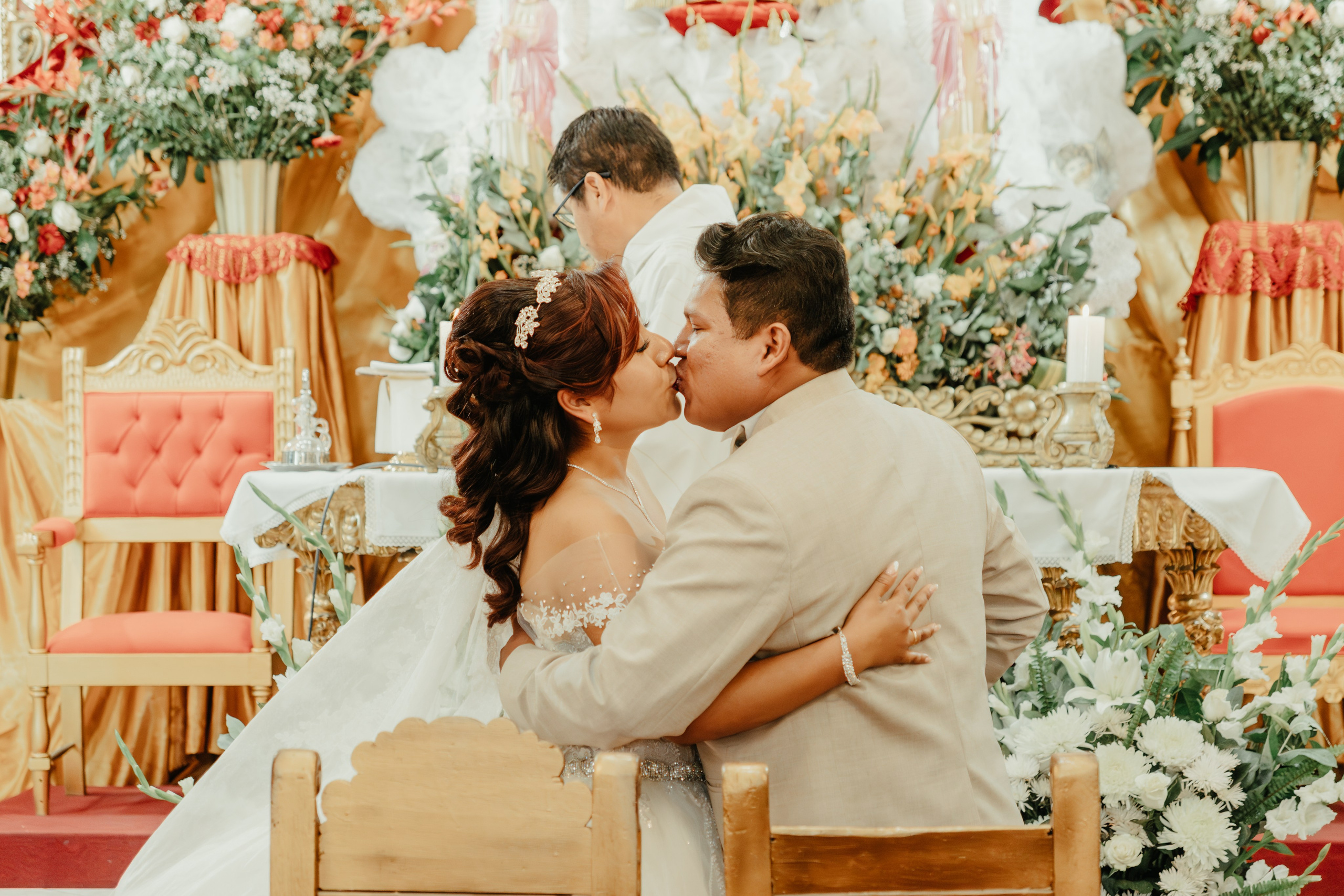 VANESSA + FRANKLIN BODA RELIGIOSA. Studio KVTA | Fotografía y Video de Bodas en Arequipa