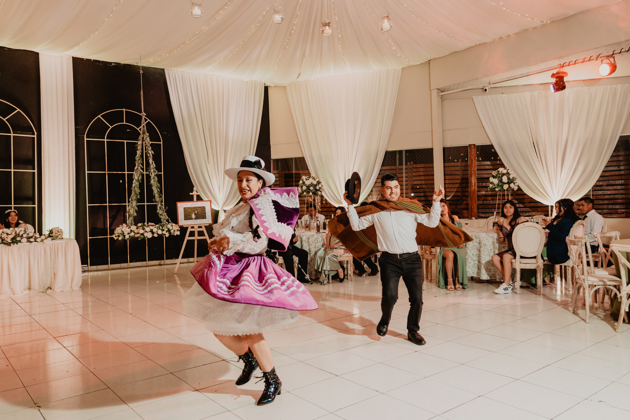 FERNANDO + MARIBEL | BODA RELIGIOSA. Studio KVTA | Fotografía y Video de Bodas en Arequipa