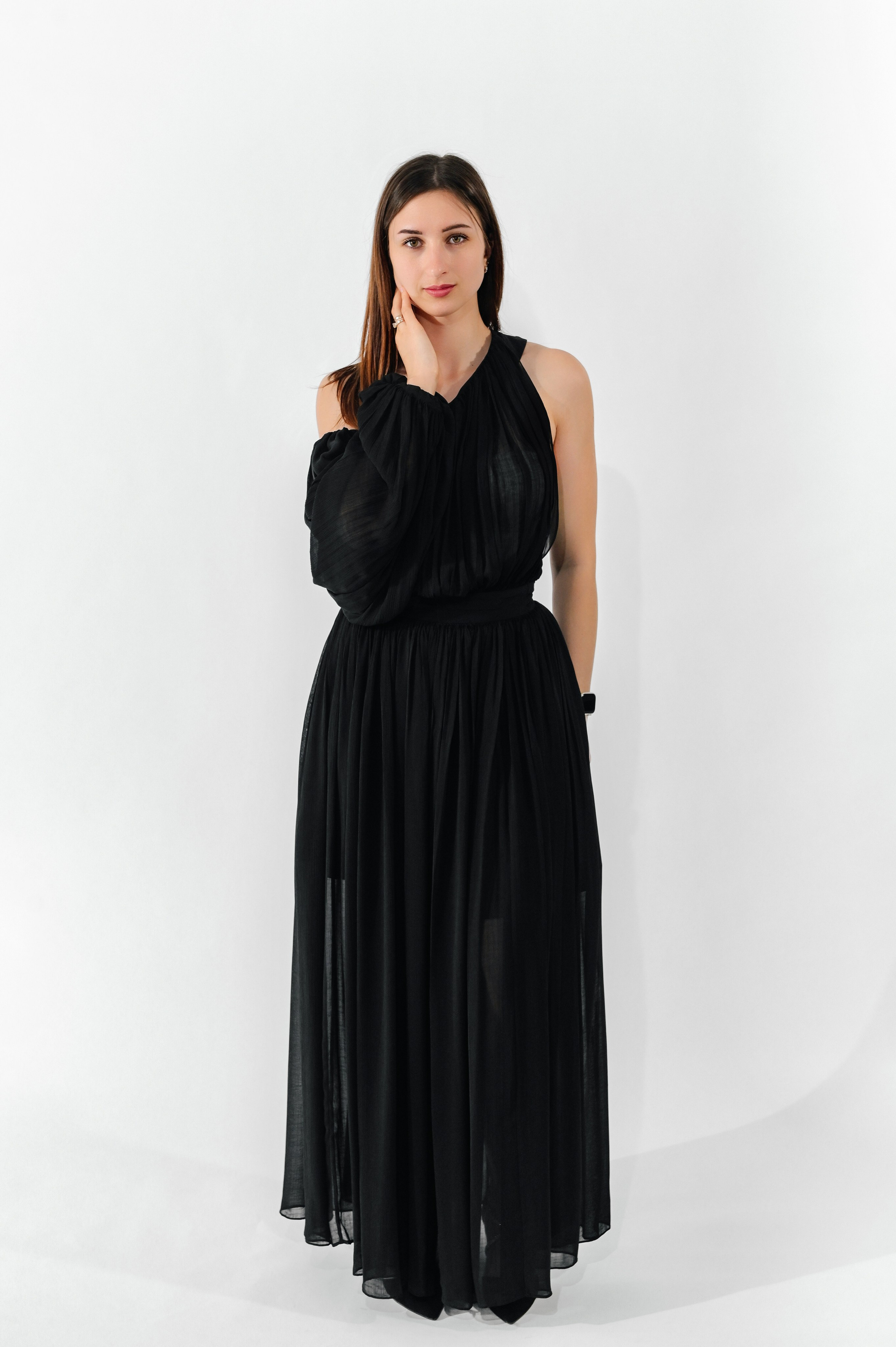 Rochie din voal. Designer vestimentar: elaborarea, proiectarea și confectionare…