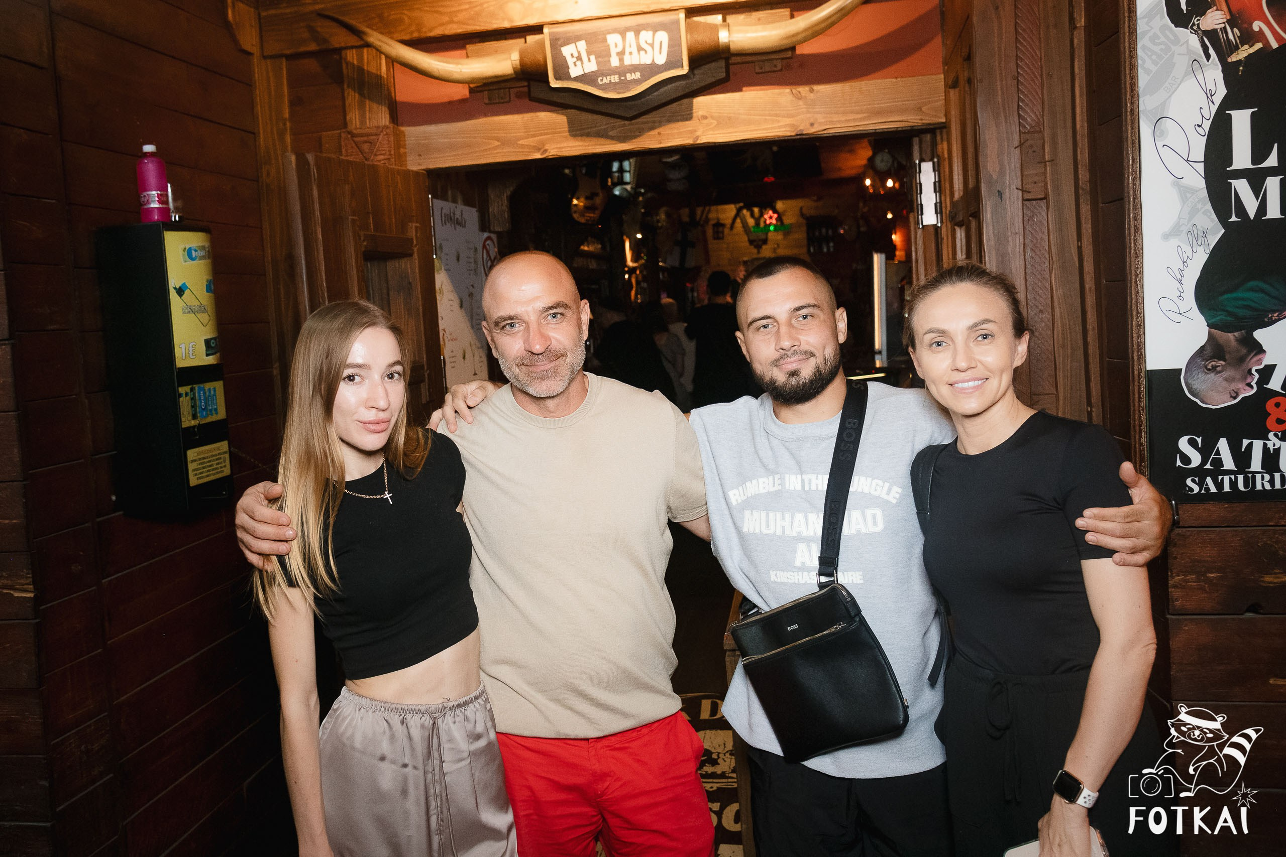 El Paso Rock Bar Torrevieja: Reportaje fotográfico 19.09.25 | FOTKAI