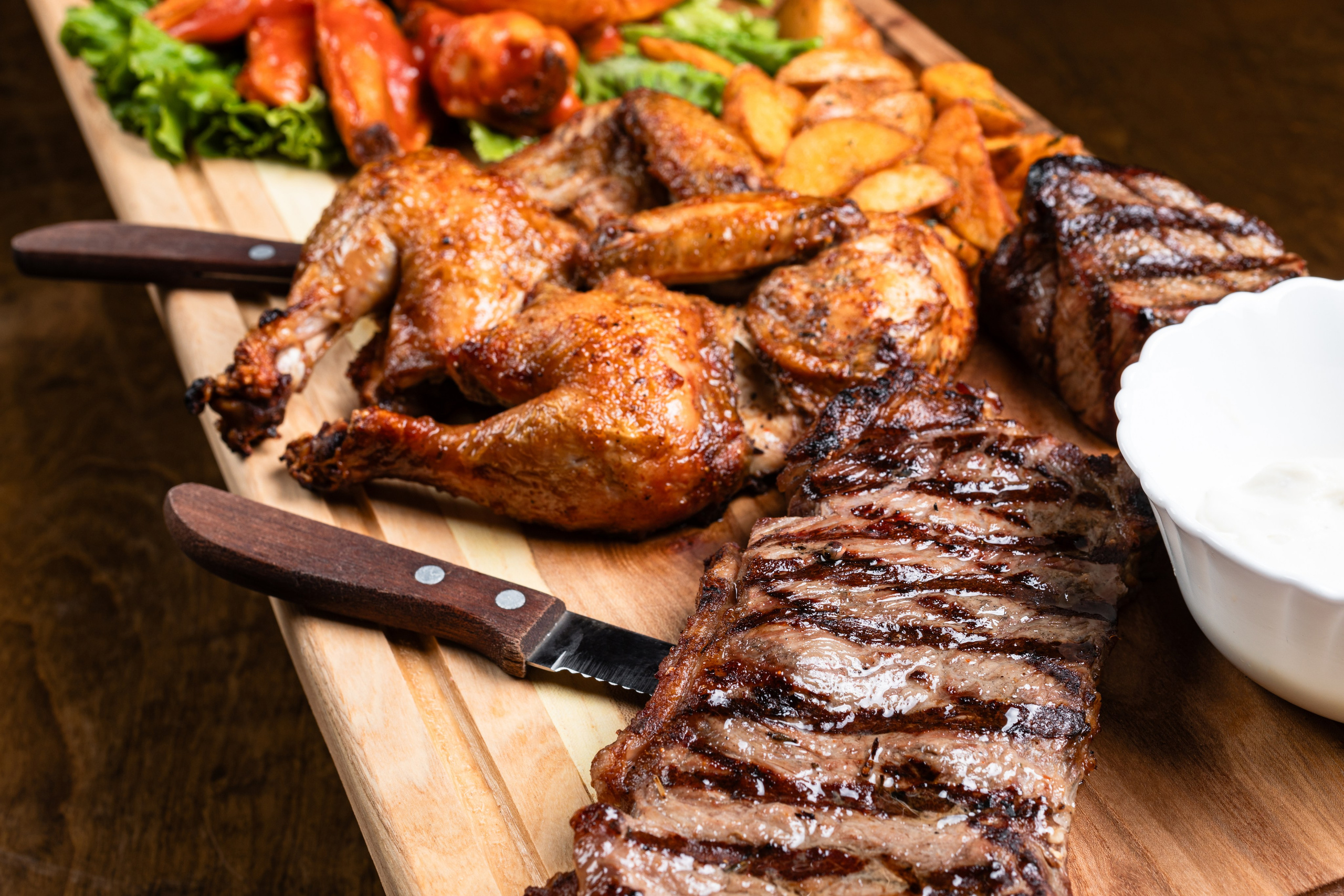 Фуд-фотограф Бишкек — фотосъёмка меню и блюд для SB BAR Bishkek, стейк-хаус и мясной ресторан. Фотограф в Бишкеке Оксана Шувалова