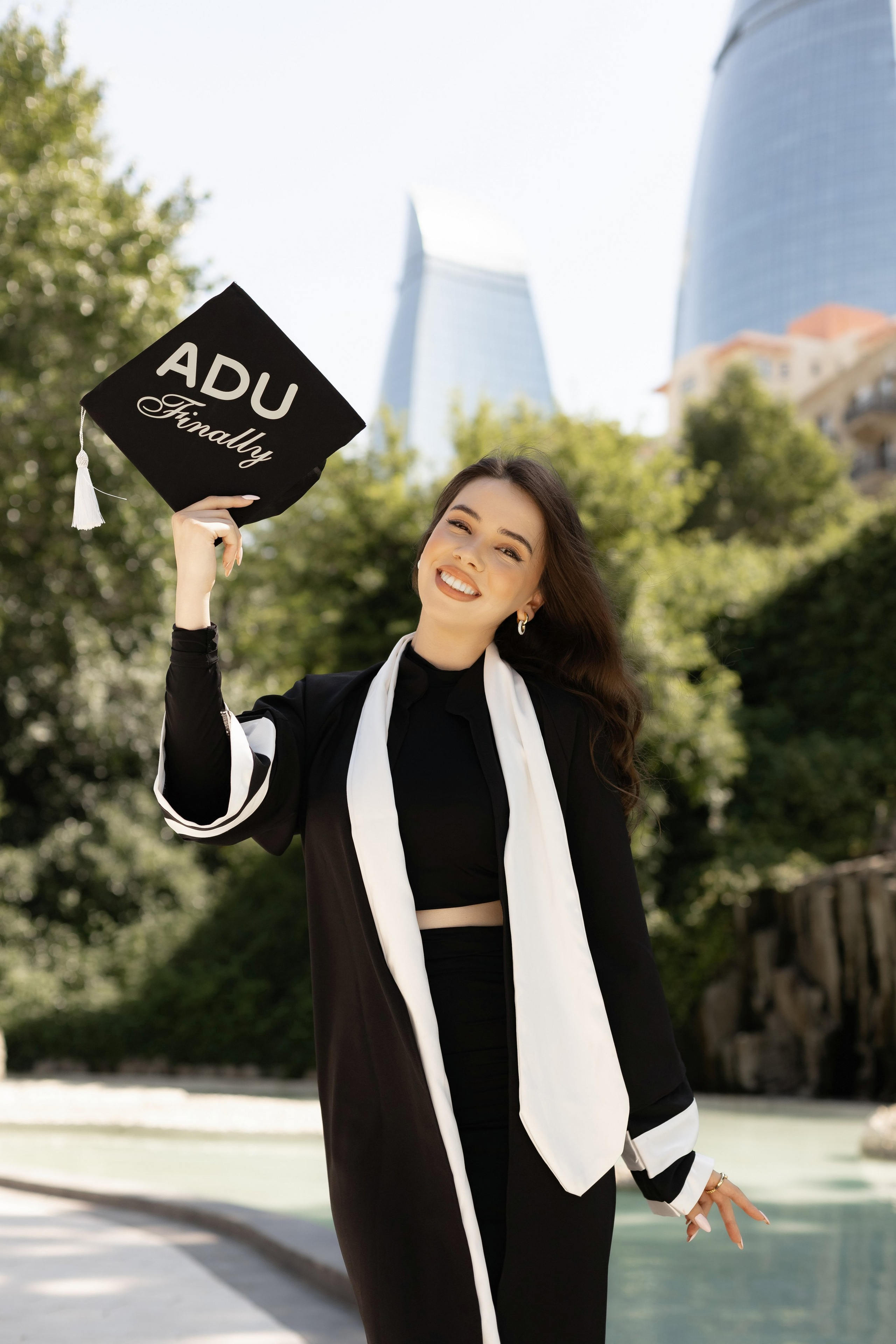 Premium mezun xalati, qara mezun geyimi, ag mezun libasi, qirmizi sarfli mezun paltari, mezun aksesuarlar, mezun papaqlari, mezun lentleri, mezun hediyyeleri, mezun fotosessiya geyimleri, mezun cekilisi ucun geyimler, mezun tedbirleri ucun aksesuarlar, mezun geyimlerinin icare ve satisi, premium mezun libaslari, mezun geyimleri online sifaris, mezun geyimleri Bakida, mezun geyimleri qiymetleri, mezun geyimleri modelleri, Mezun cekilisi, mezun fotosessiyasi, mezun cekilisi ucun geyimler, mezun mantiyasi cekilisi, mezun fotosessiya ideyalari, mezun gunu fotosessiya, mezun xatireleri, mezun papaqlari ile fotosessiya, mezun lentleri ile cekilis, ferdi mezun fotosessiyasi, qrup mezun cekilisi, mezun fotosessiya mekani, mezun ucun ideal cekilis fonlari, mezun fotosessiya aksesuarlari, mezun albomu sekilleri, mezun cekilisi poza ideyalari, universitet mezun fotosessiyasi, kollektiv mezun fotosessiyasi, mezun xalatlari ile cekilis, mezun mantiyasi fotosessiyasi, mezun geyimleri ile professional cekilis, mezun tebrik fotosessiyasi, en yeni mezun cekilis trendləri, mezun fotosessiya xidmetleri, premium mezun cekilisi, mezun cekilisi ucun dekorlar, mezun fotosessiyasi aksesuarlar, mezun gunu en gozel fotolar, mezun cekilisi fotostudiya, bakida mezun fotosessiyasi, xaricde mezun cekilisi, mezun gunune ozel cekilis,Məzun mantiyaları, eksklüziv məzun geyimləri, ağ və qara məzun libasları, məzun üçün xüsusi şarf modelləri, məzun papağı və aksesuarları, fərdi dizayn məzun geyimləri, məzun tədbiri üçün ən yaxşı seçimlər, məzun fotosessiyası üçün ideal libaslar, məzun mərasimi geyimləri, keyfiyyətli məzun mantiyası, rahat və şık məzun geyimləri, məzun üçün lent və tac modelləri, məzun simvolik medalları, icarəyə verilən məzun libasları, məzun geyimlərinin sərfəli qiymətləri, onlayn məzun geyimi sifarişi, məzun paltarı mağazası, dəbli məzun geyimləri, premium məzun mantiyalarının satışı, universitet məzunları üçün mantiyalar, kollektiv məzun geyimləri, məktəb məzunları üçün geyimlər, diplom mərasimi üçün geyimlər, fərqli rəngdə məzun libasları, ən yeni məzun geyimləri, rahat və premium məzun geyimi seçimləri, Bakıda məzun geyimi mağazası, məzun üçün ən yaxşı libaslar