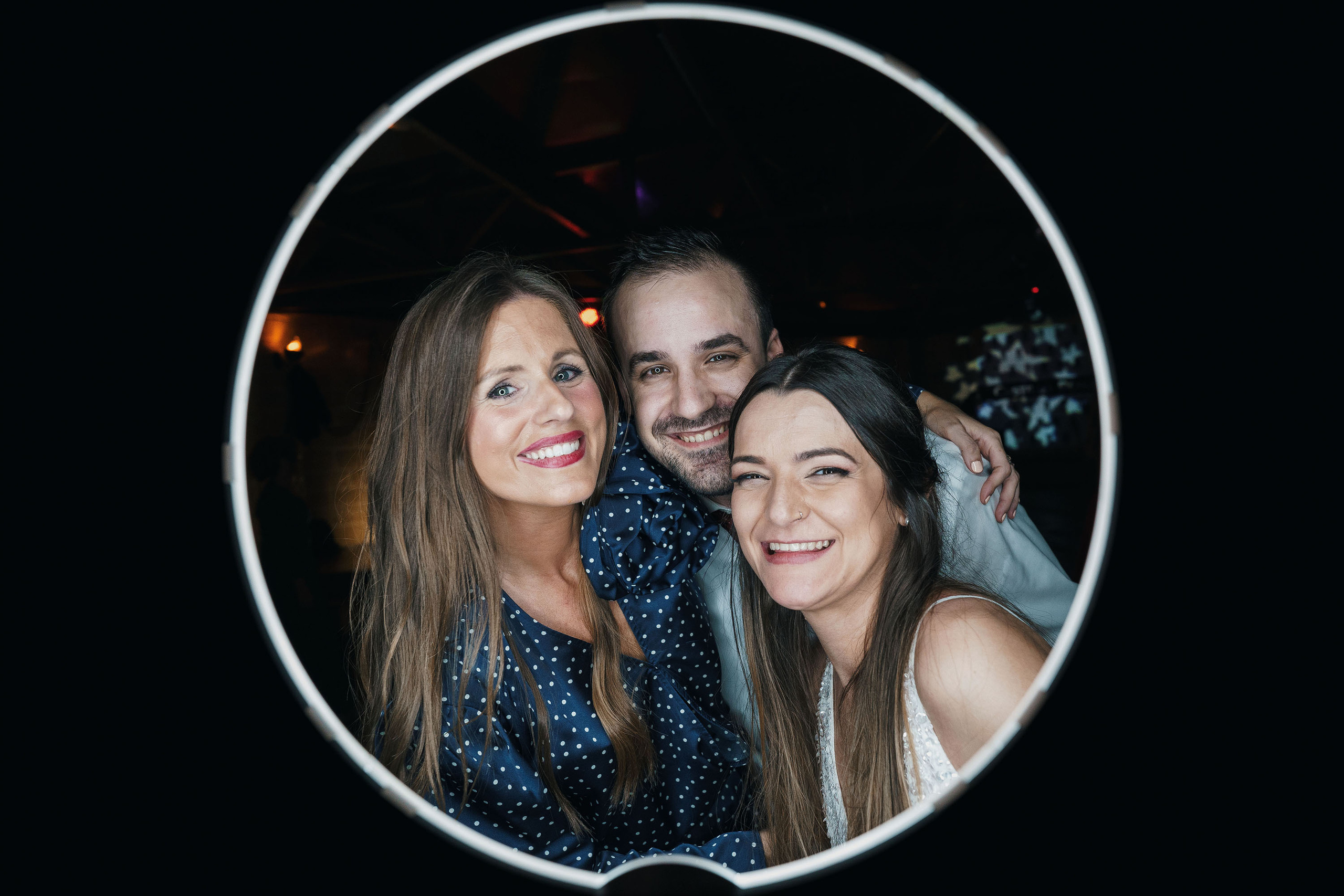 Photocircle dia del la boda novios Sandra y Jaime en Castillo Bonavia. PIXLOVE - Fotógrafos de bodas Huesca Pirineos Zaragoza