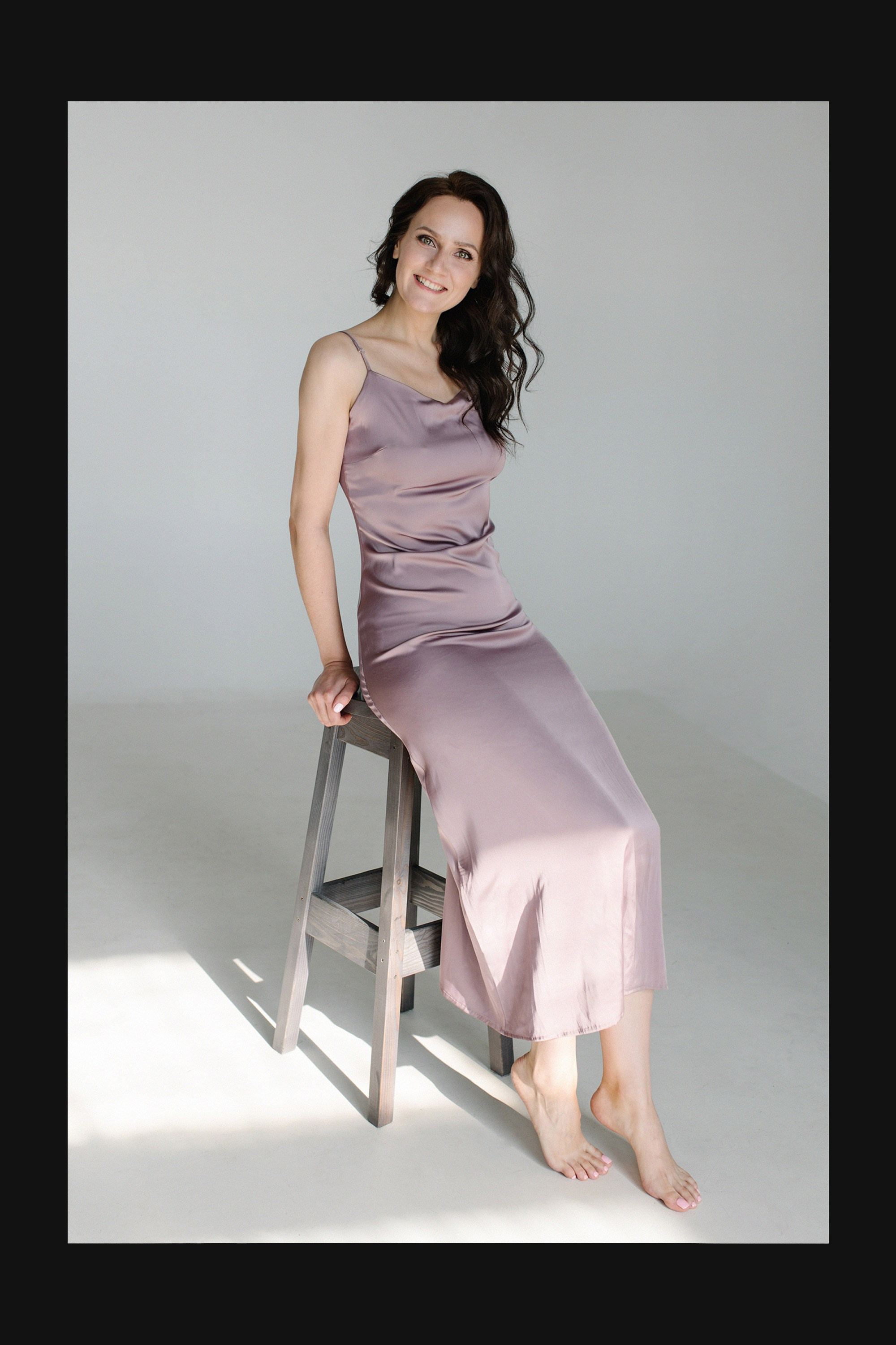 Sesja zdjęciowa kobieca. Kobieca sesja w studio. Fotograf Warszawa. Фотосессия Варшава. Fotografia portretowa.