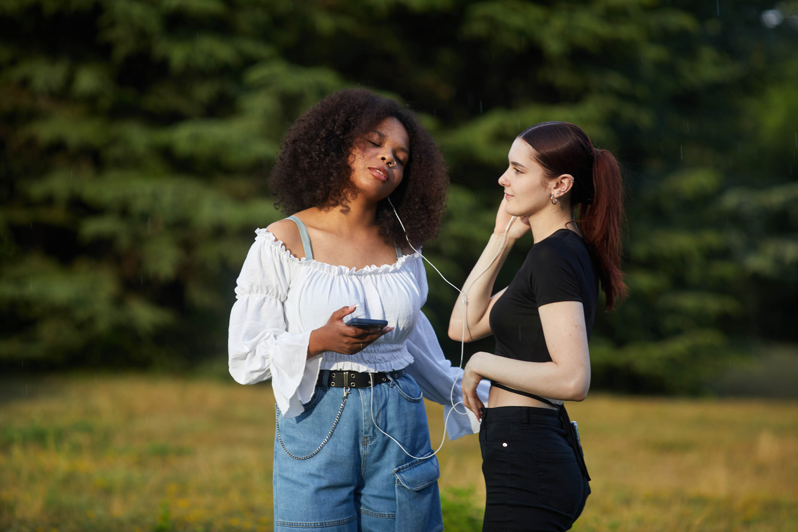 Rachel & Yulia. Portrait lifestyle photographer, I love people and photography