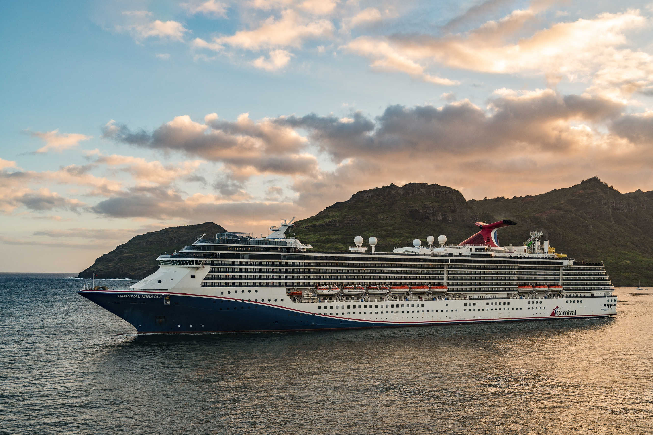 SHIPS. Awards winning photographer in Kauai, Hawaii