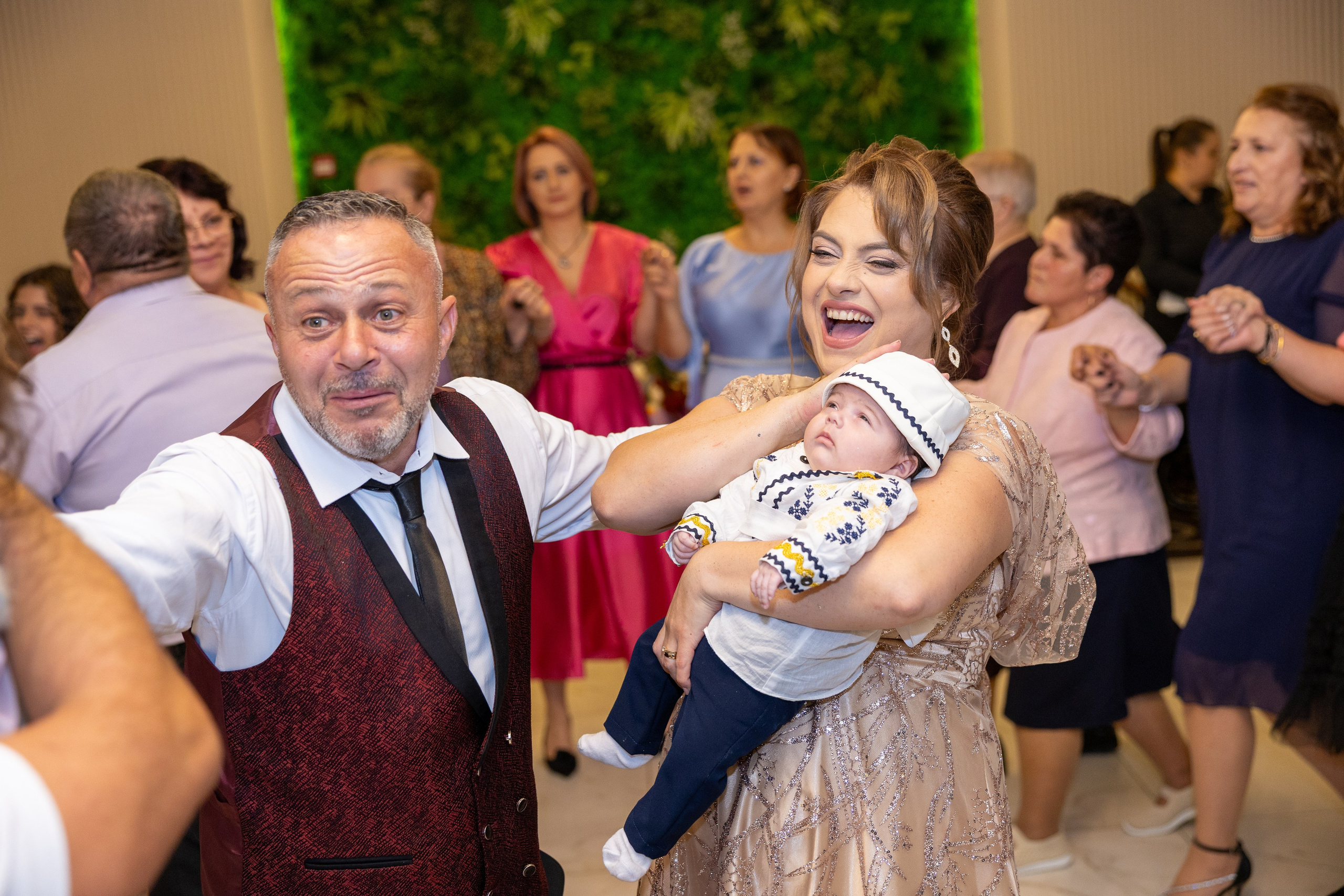 Andrei Sebastian. Moments By Gub