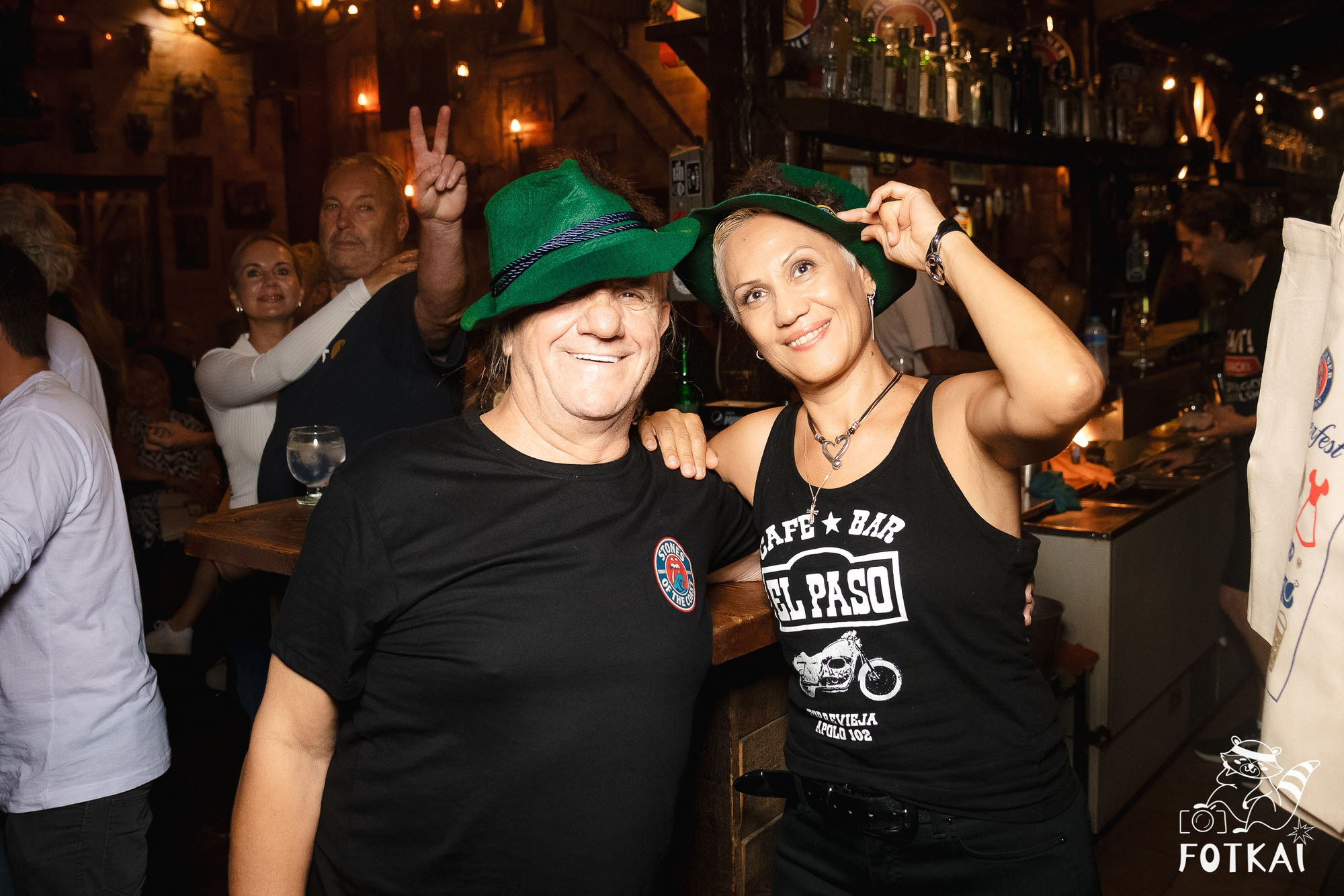 Get Back en El Paso Bar – Noche de Rock en Vivo | Reportaje Fotográfico Oktoberfest | FOTKAI