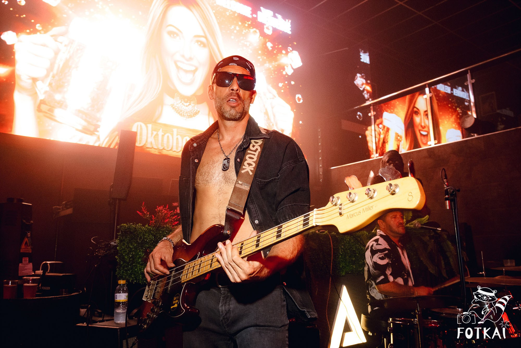 Oktoberfest Torrevieja 2025 в Avalon — Stones of the Coast, живая музыка и рок-атмосфера | Фоторепортаж FOTKAI